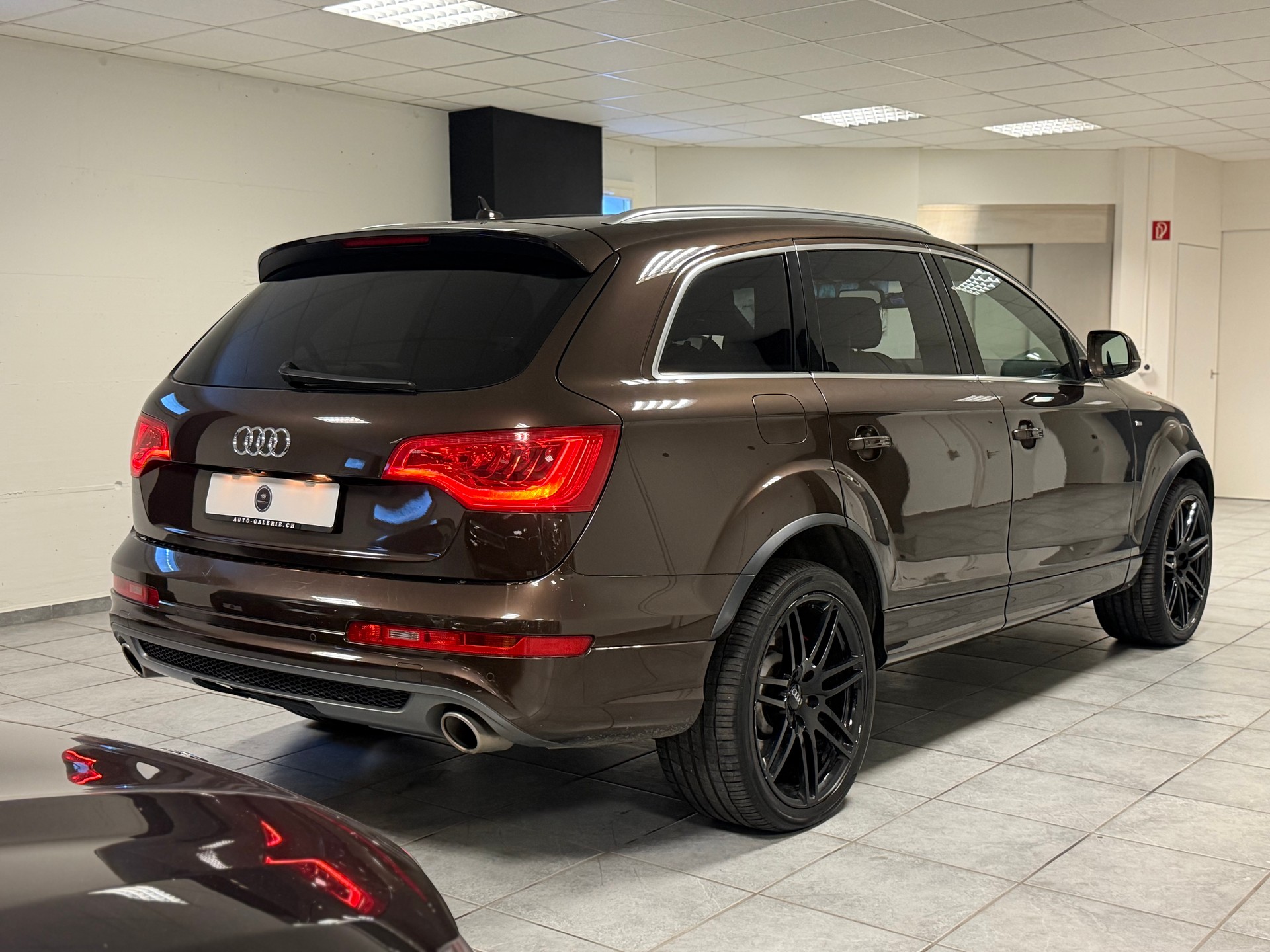 AUDI Q7 4.2 TDI quattro tiptronic-image-23
