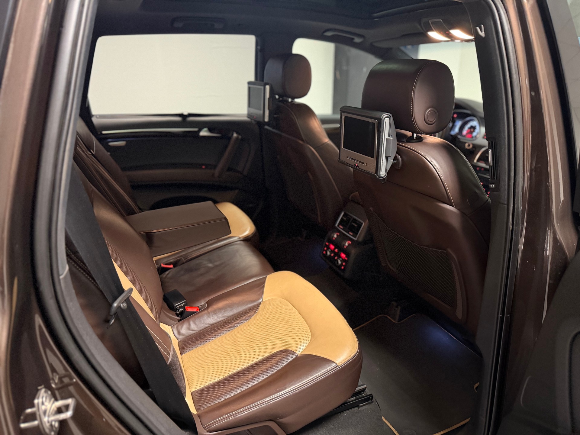 AUDI Q7 4.2 TDI quattro tiptronic-image-14