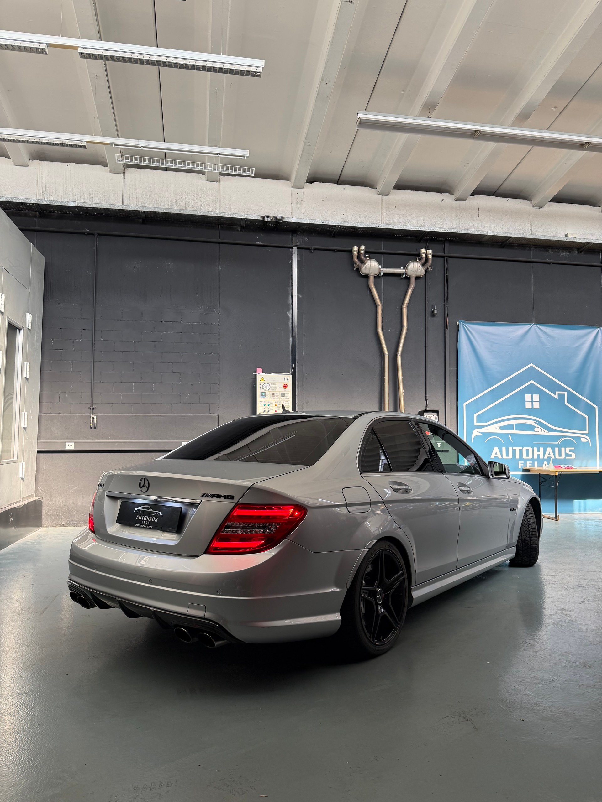 MERCEDES-BENZ C 63 AMG Avantgarde 7G-Tronic-image-1