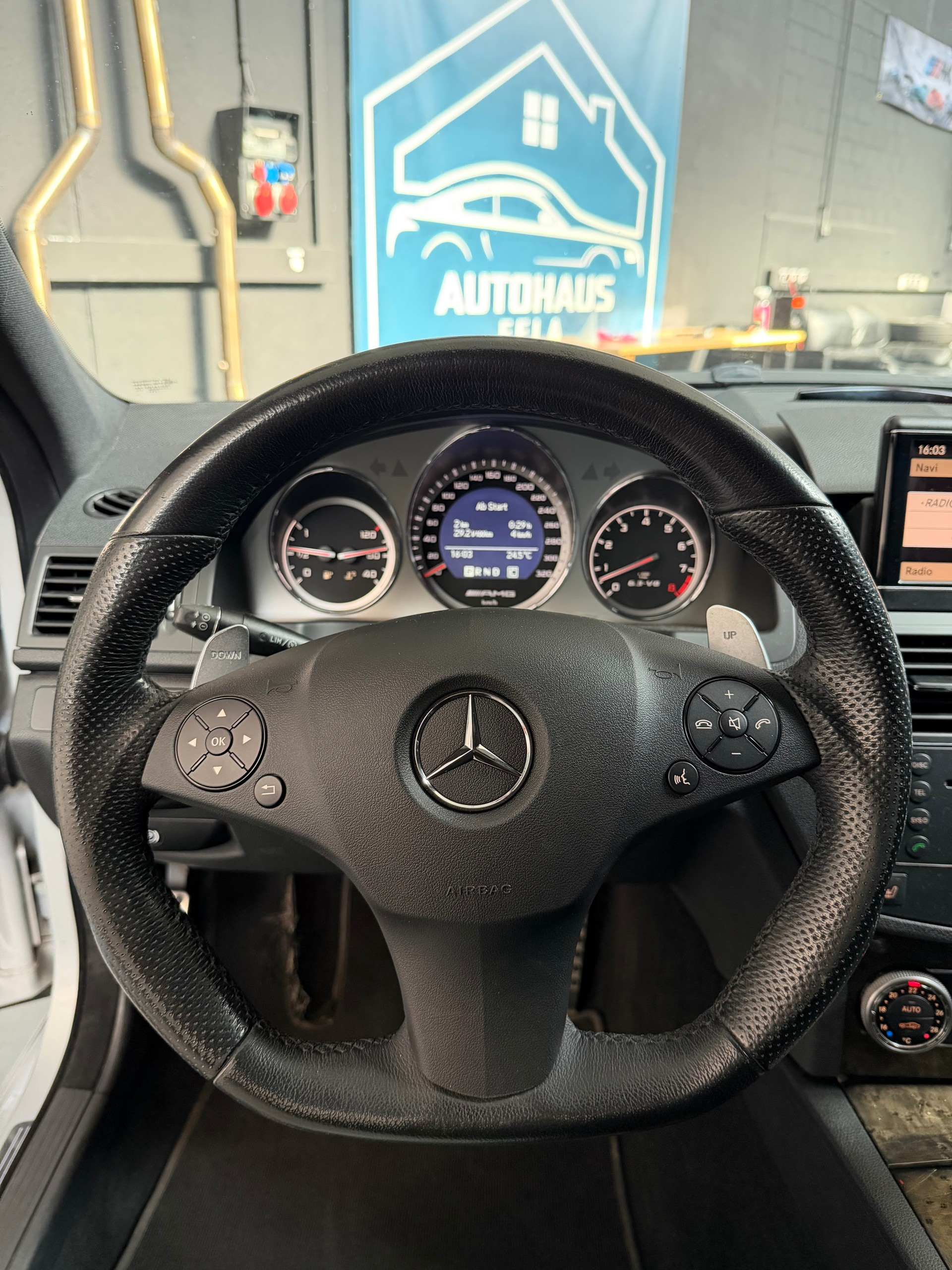 MERCEDES-BENZ C 63 AMG Avantgarde 7G-Tronic-image-7