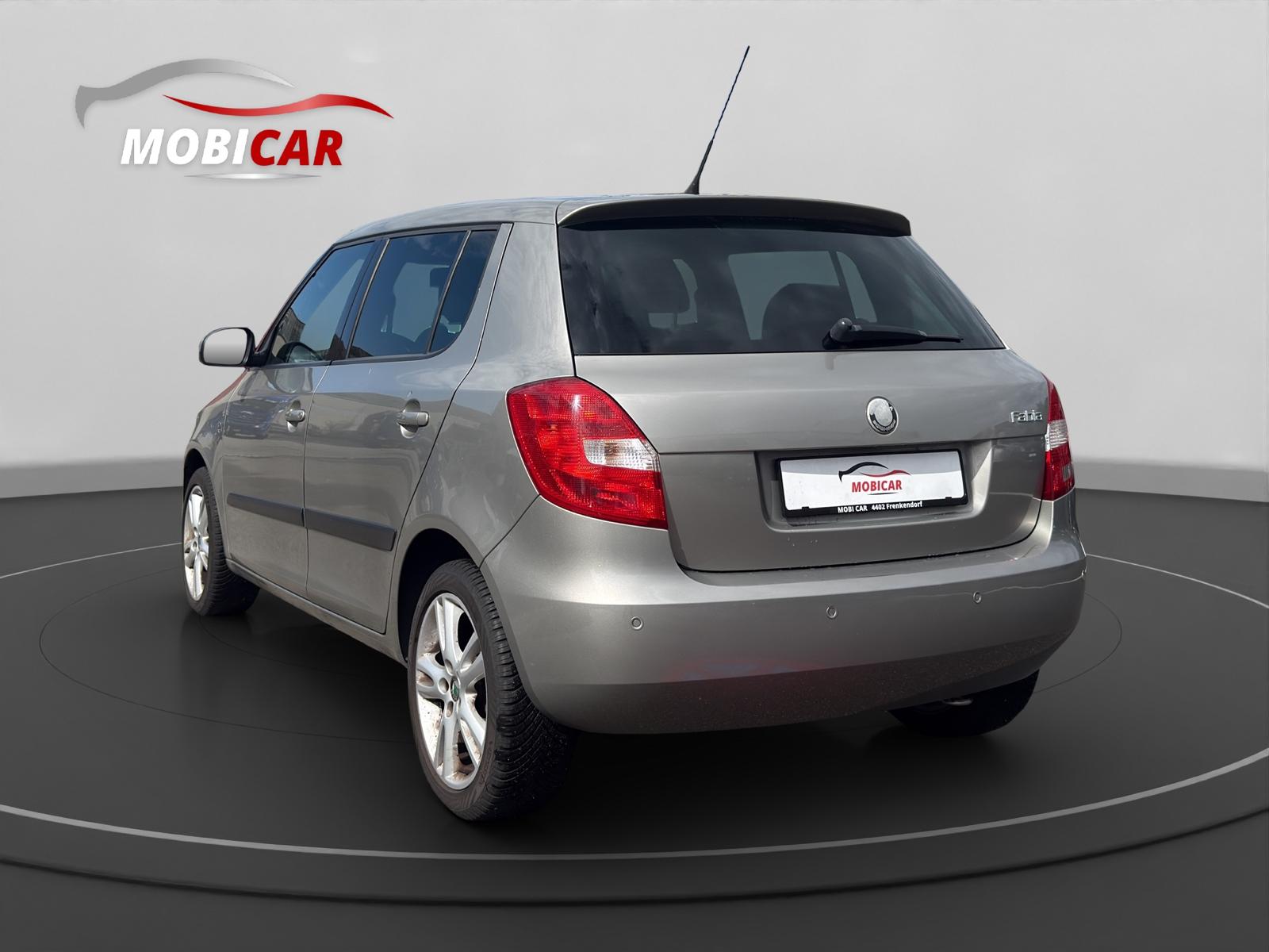 SKODA Fabia 1.6 Elegance Tiptronic-image-2