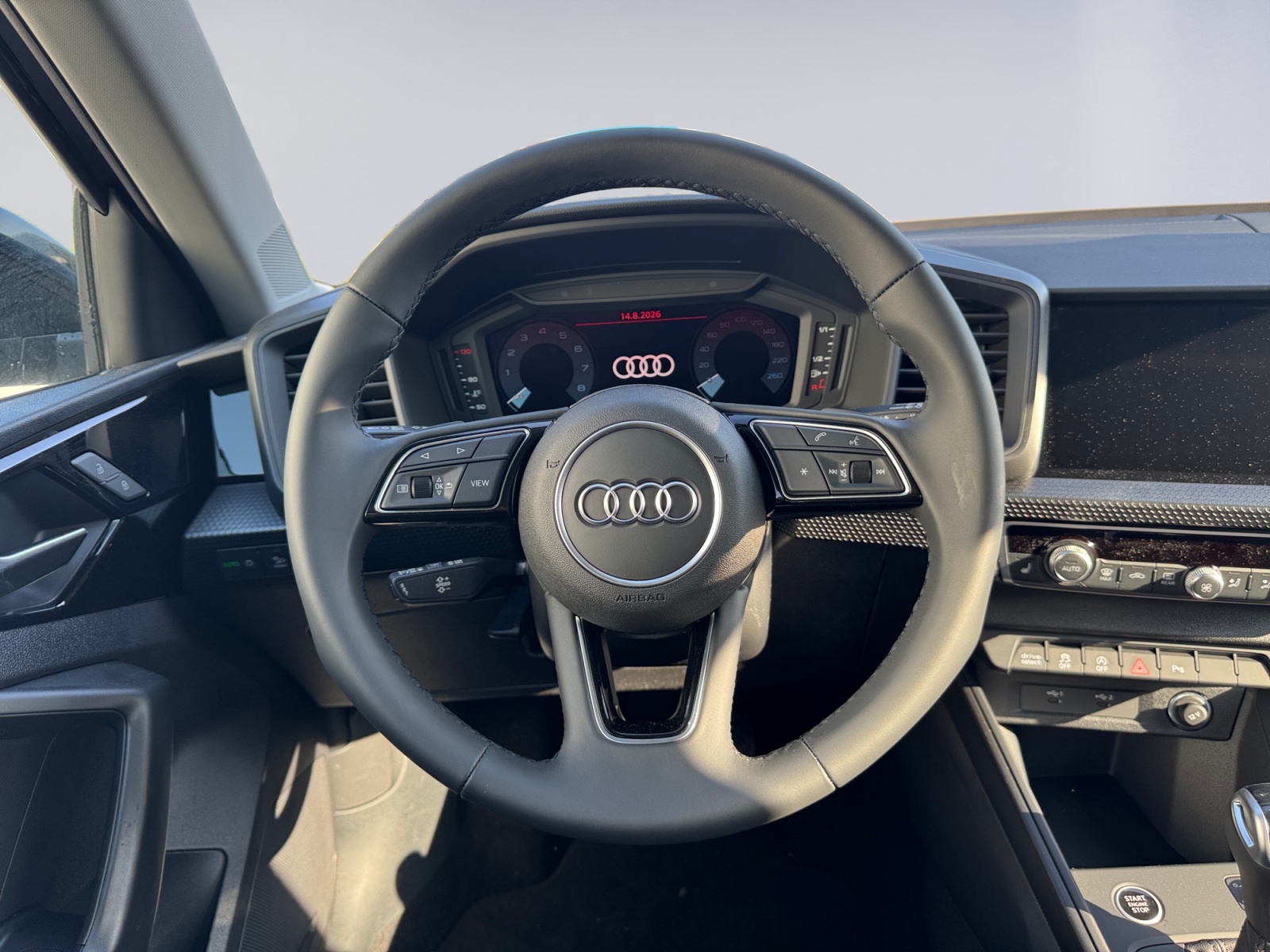 AUDI A1 Sportback 30 TFSI Attraction S-tronic-image-11