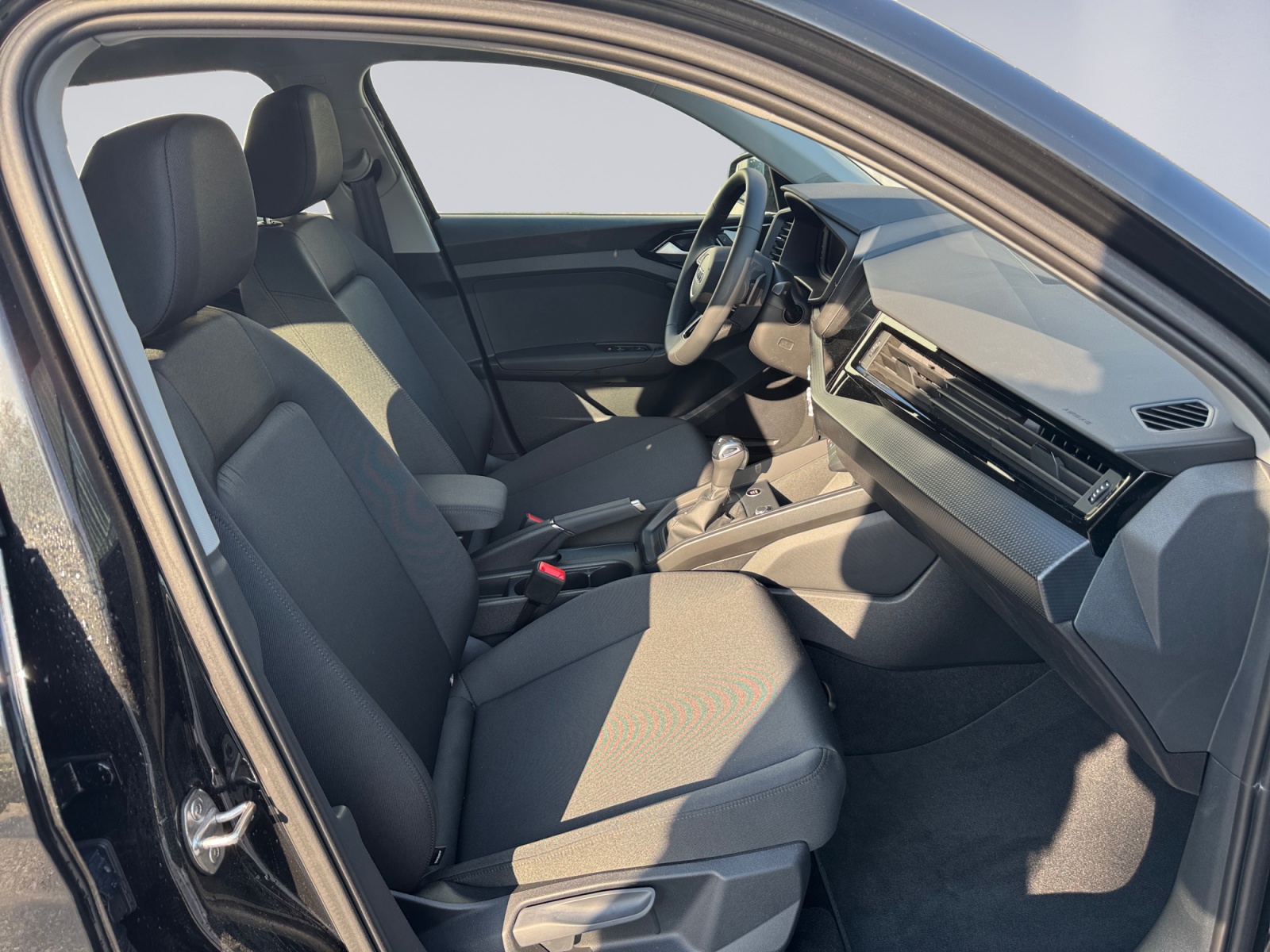 AUDI A1 Sportback 30 TFSI Attraction S-tronic-image-14