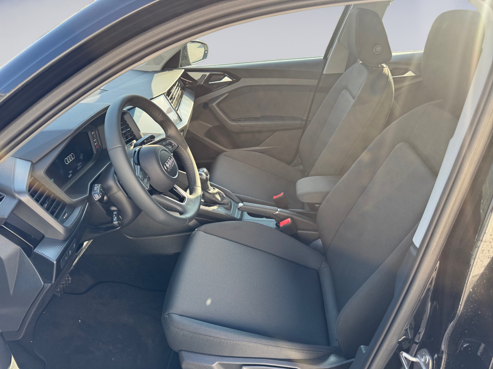 AUDI A1 Sportback 30 TFSI Attraction S-tronic-image-8