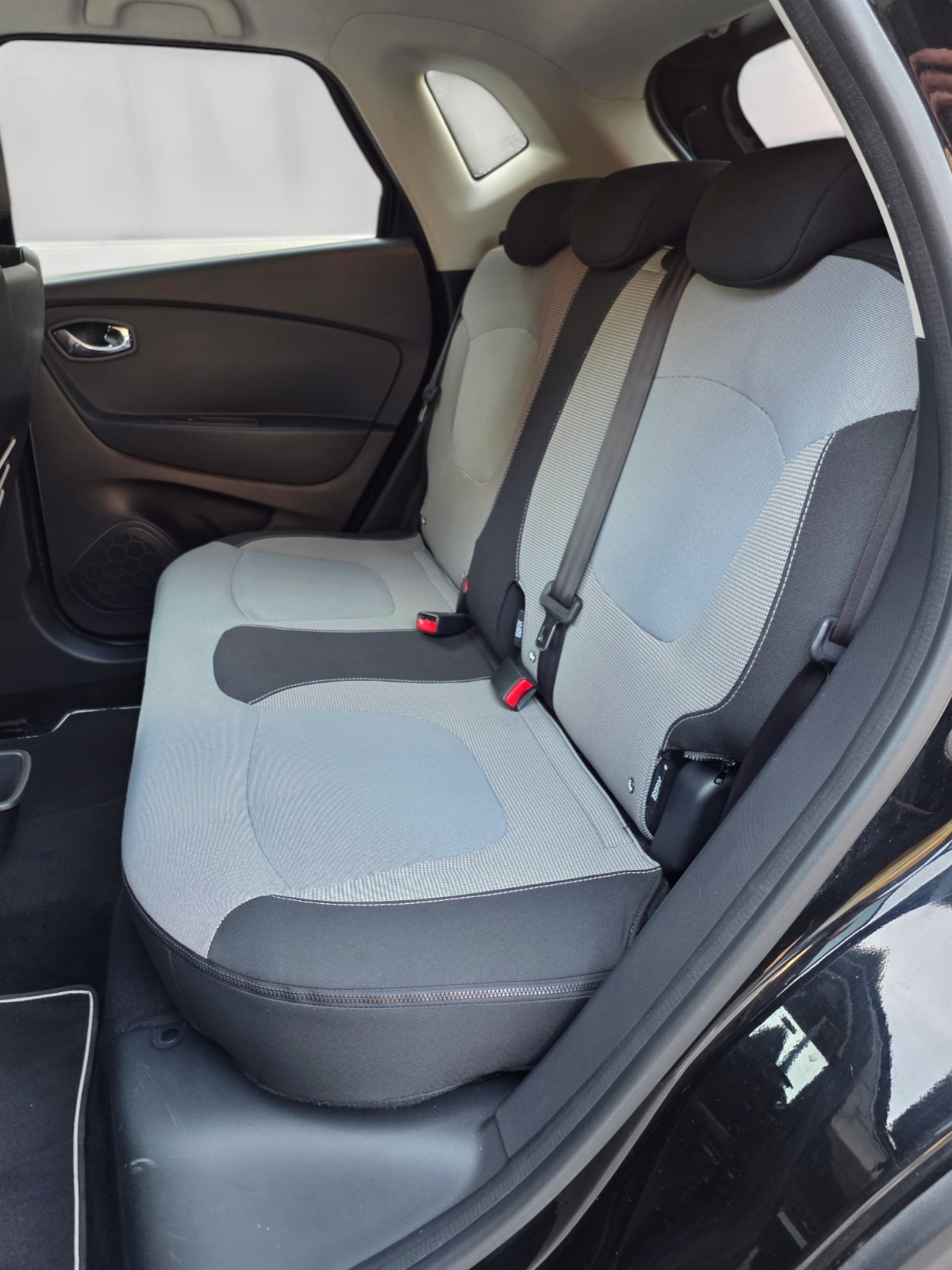 RENAULT Captur 1.2 T 16V Dynamique EDC-image-12
