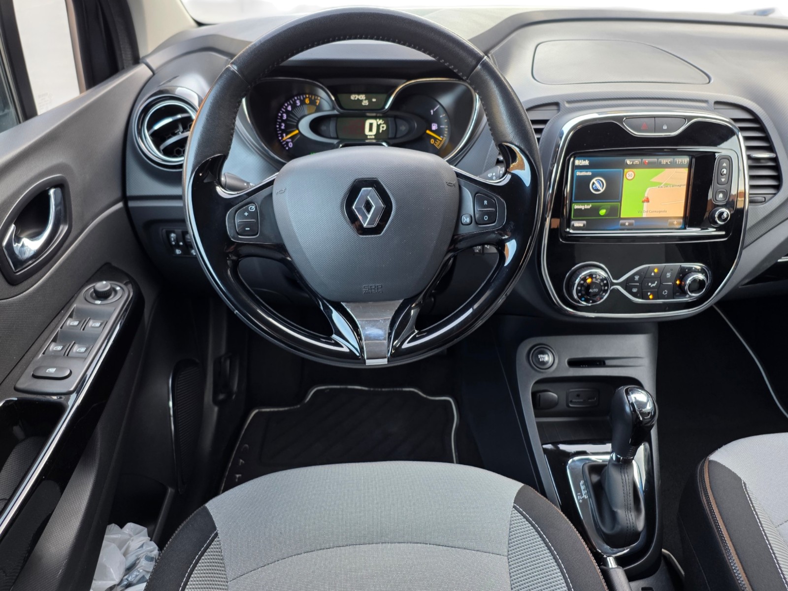 RENAULT Captur 1.2 T 16V Dynamique EDC-image-9