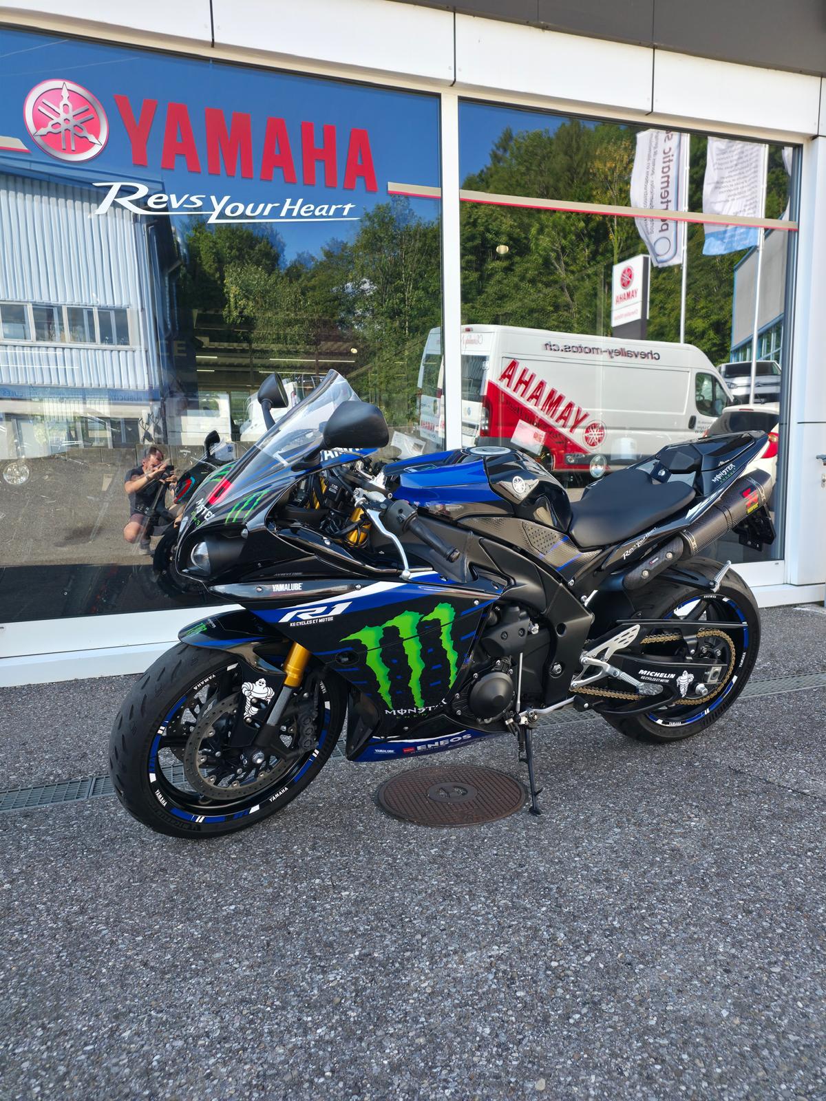 YAMAHA YZF-R1 / DEPOT-VENTE