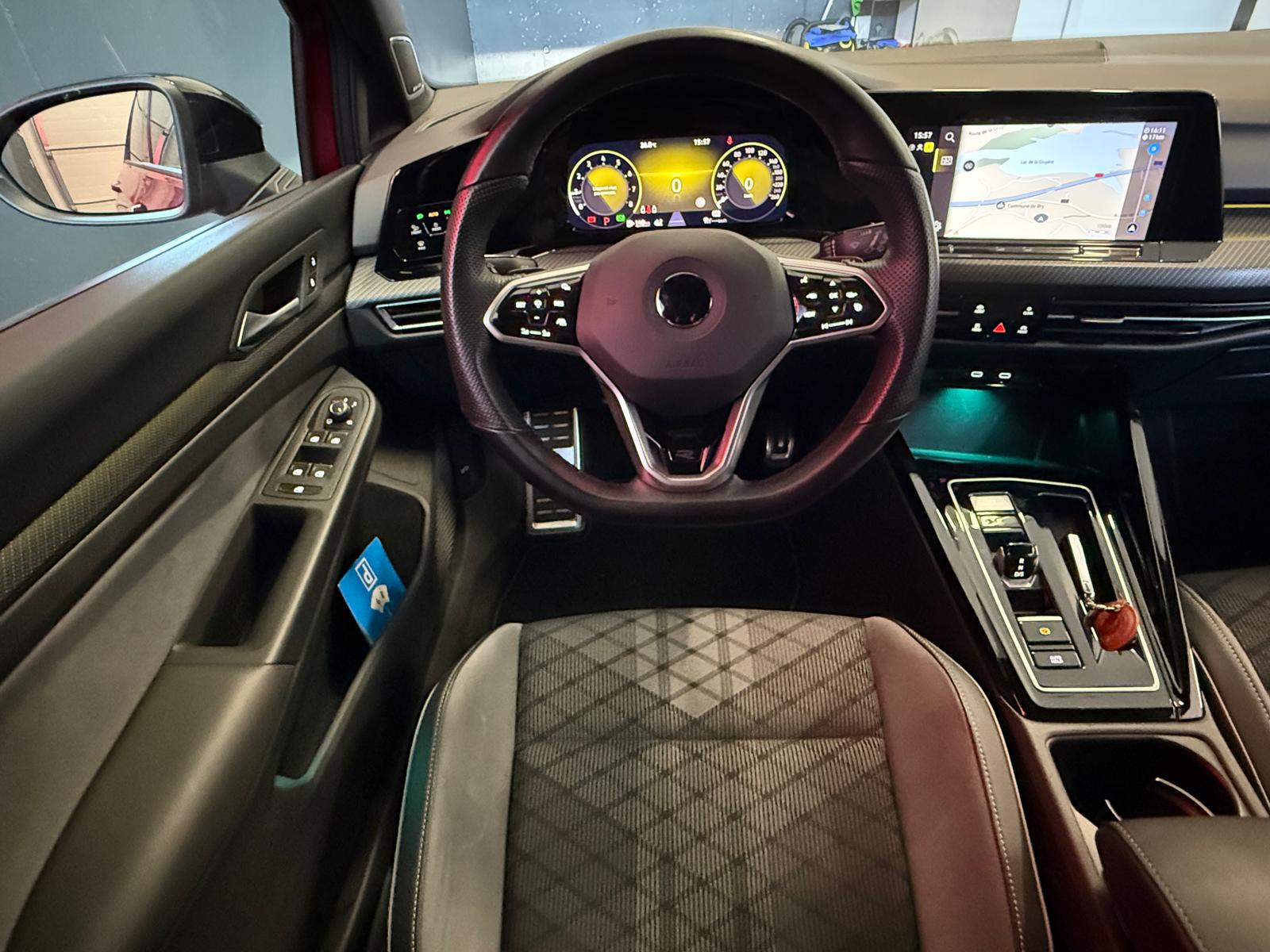 VW Golf 1.5 eTSI R-Line DSG *Matrix LED *Harman Kardon-image-15