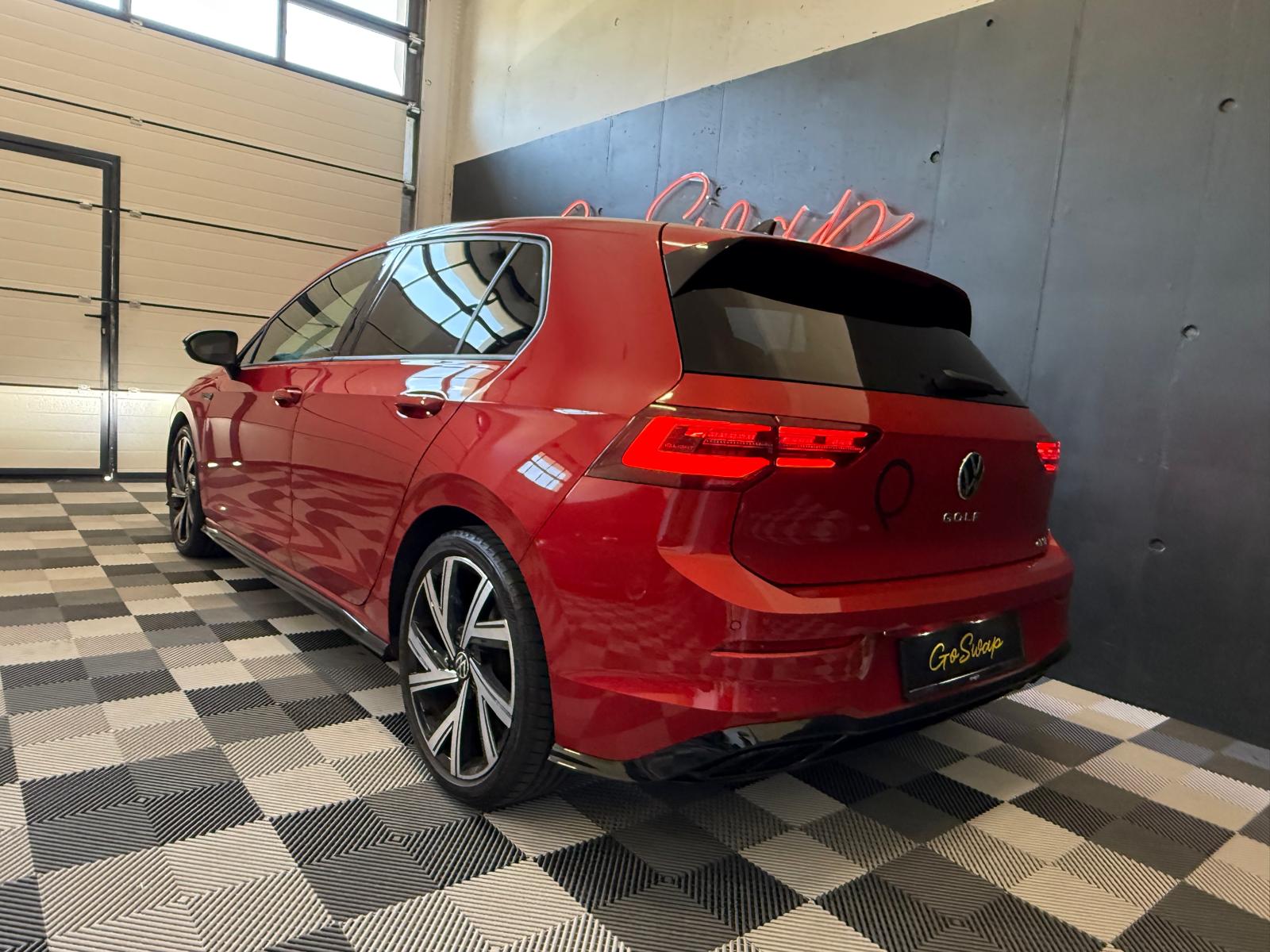 VW Golf 1.5 eTSI R-Line DSG *Matrix LED *Harman Kardon-image-3