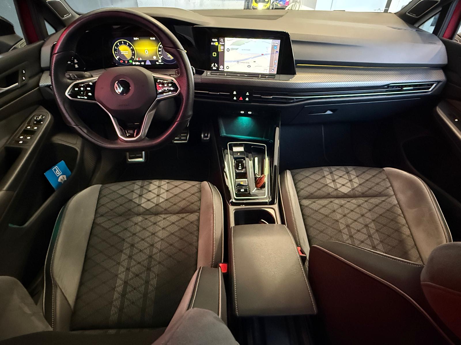VW Golf 1.5 eTSI R-Line DSG *Matrix LED *Harman Kardon-image-13