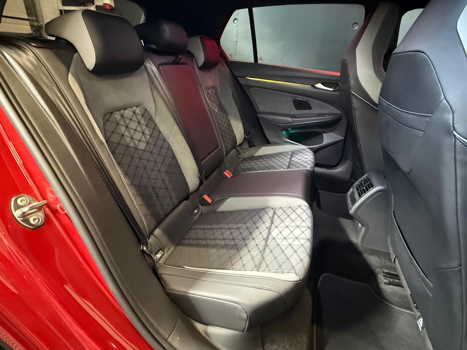 VW Golf 1.5 eTSI R-Line DSG *Matrix LED *Harman Kardon-image-12