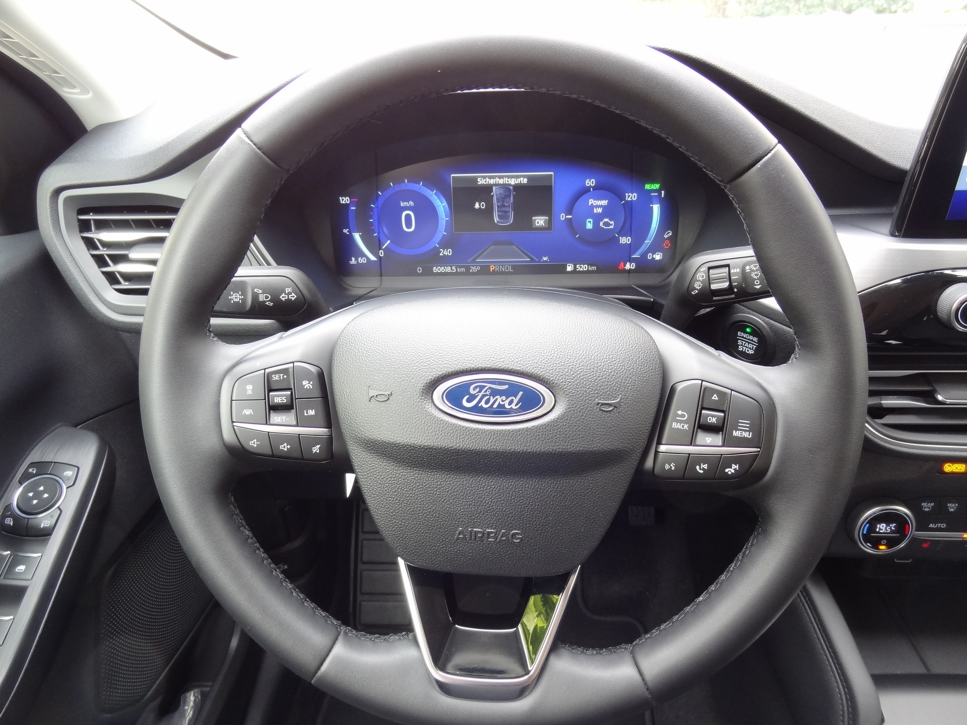 FORD Kuga 2.5 FHEV Titanium X 4WD-image-11