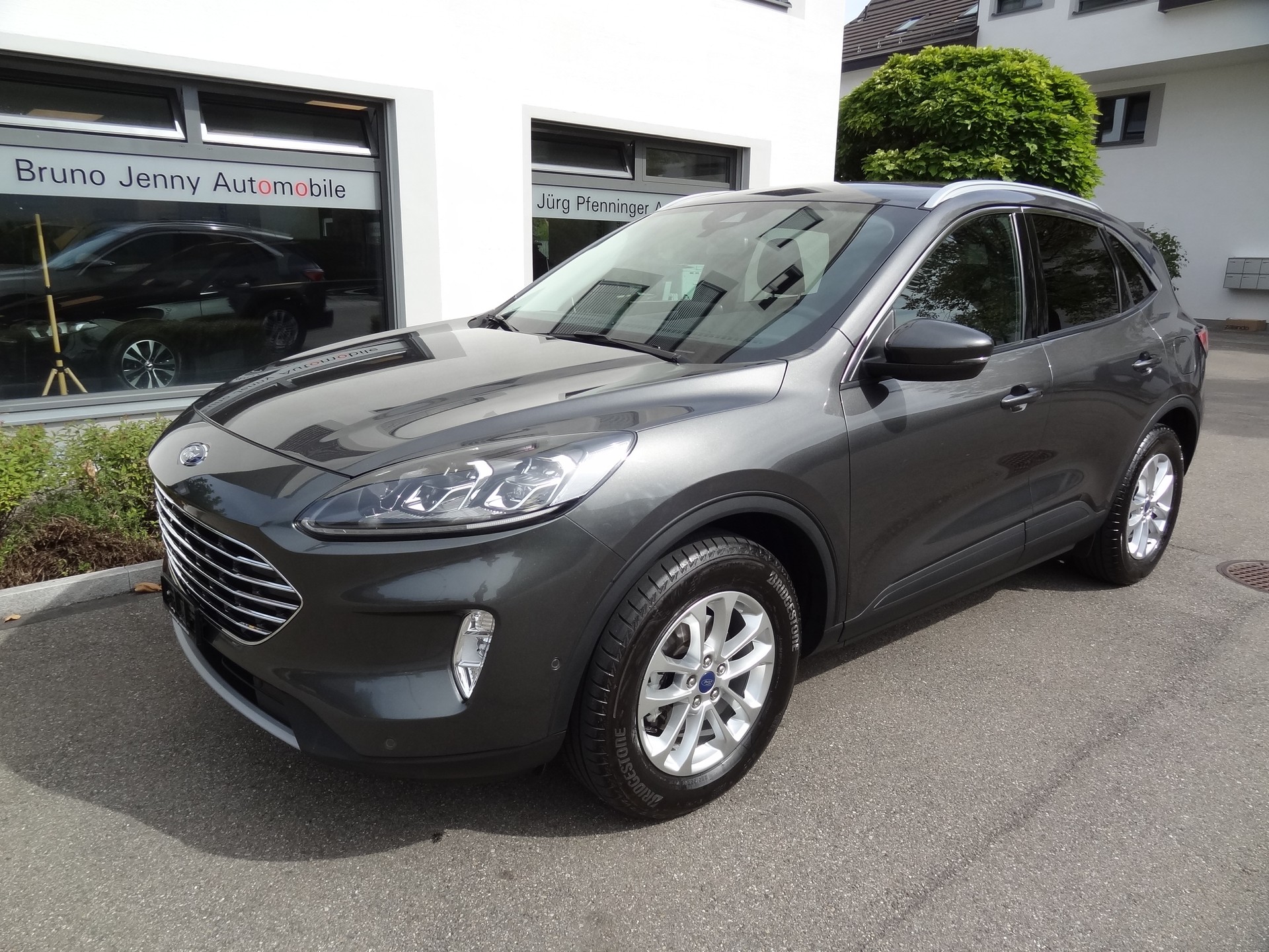 FORD Kuga 2.5 FHEV Titanium X 4WD-image-0