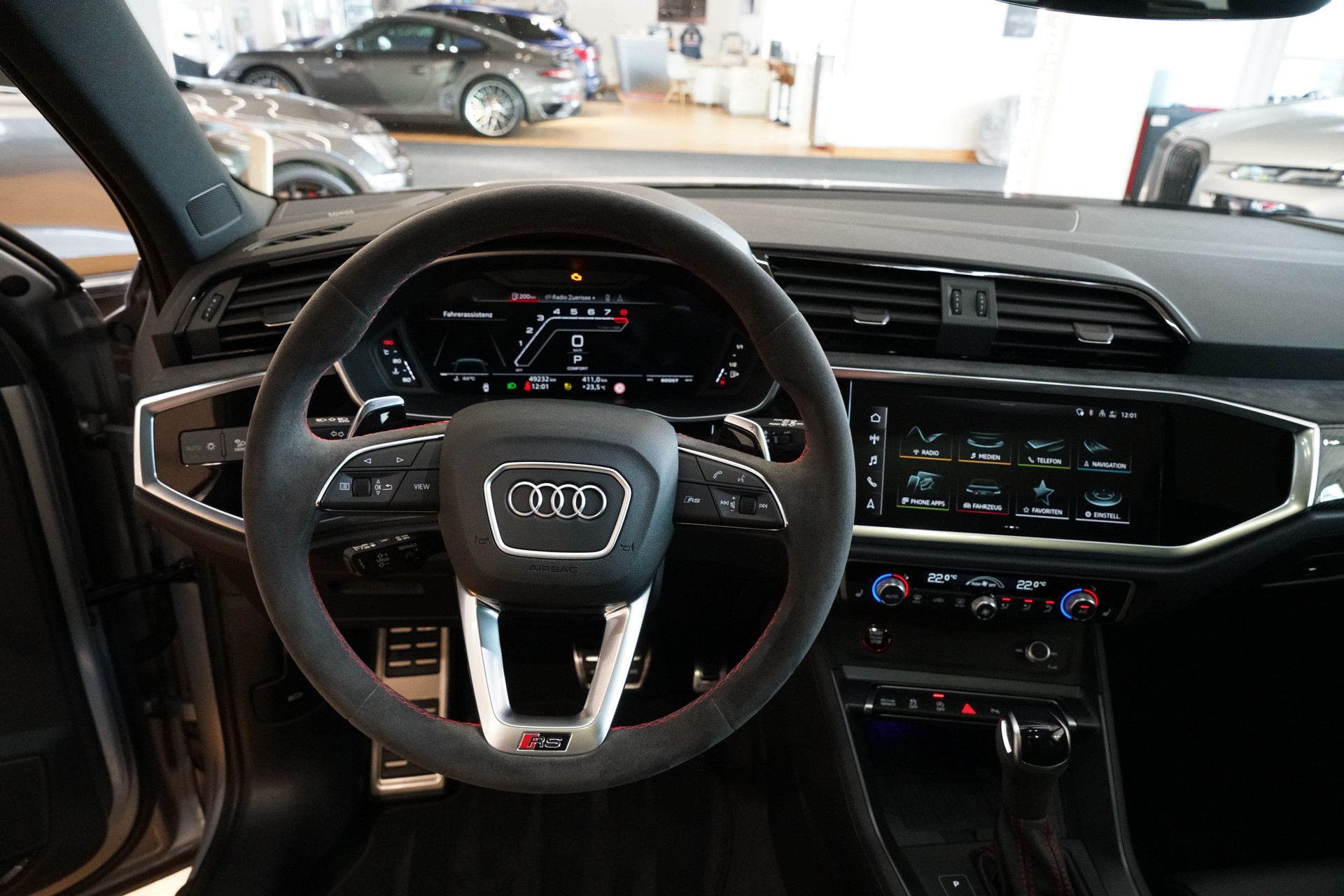 AUDI RS Q3 Sportback quattro S tronic Grau Matt Audi exclusive-image-14