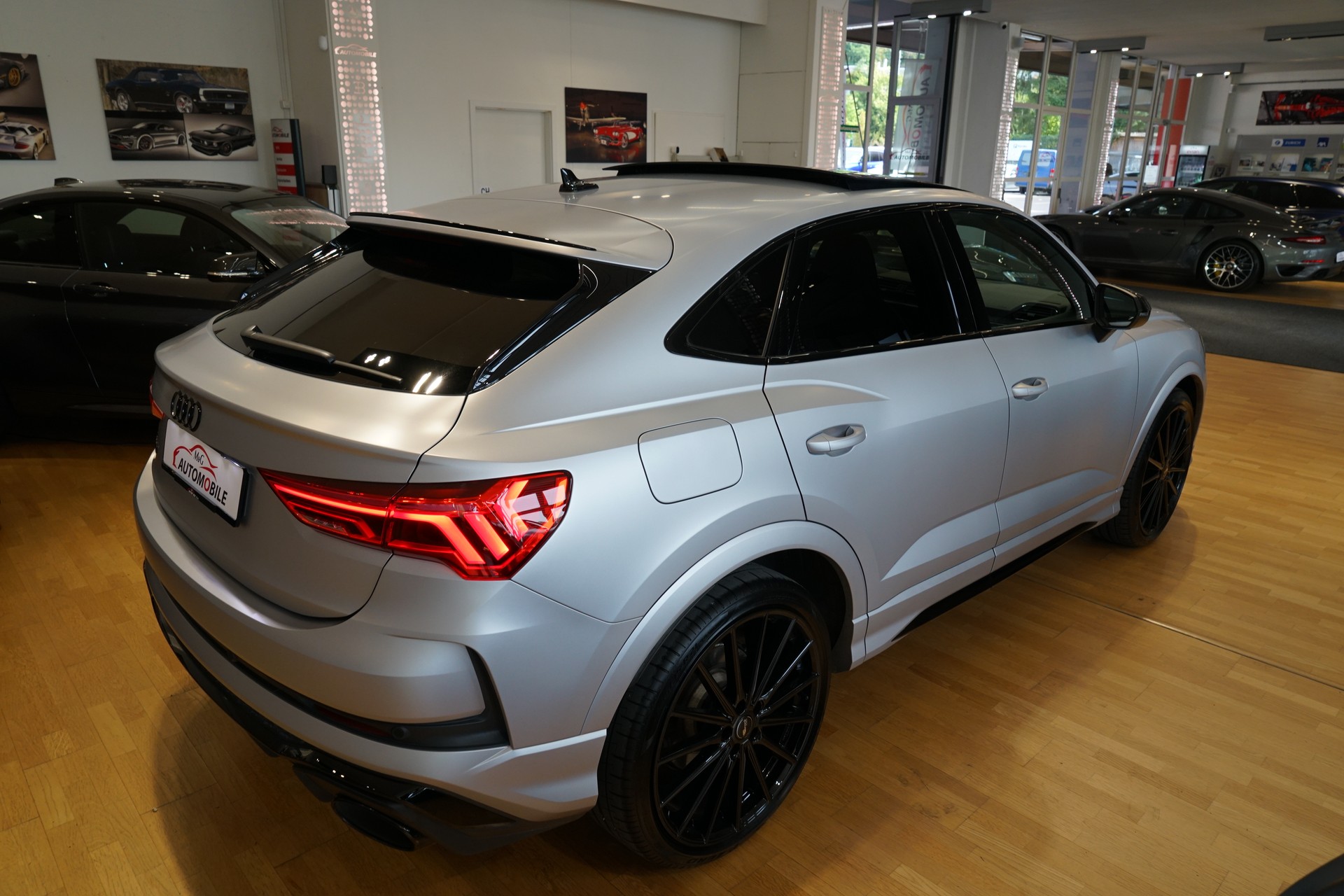 AUDI RS Q3 Sportback quattro S tronic Grau Matt Audi exclusive-image-7