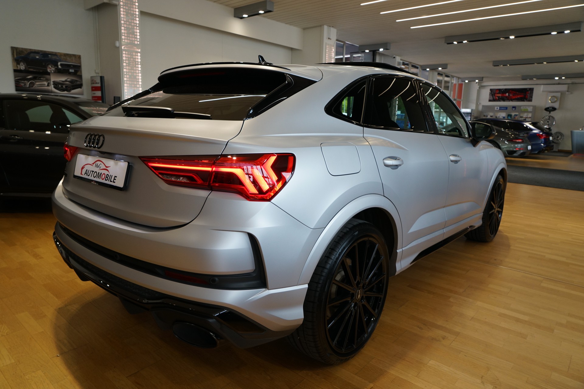 AUDI RS Q3 Sportback quattro S tronic Grau Matt Audi exclusive-image-5