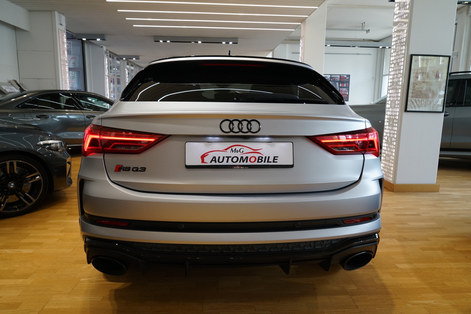 AUDI RS Q3 Sportback quattro S tronic Grau Matt Audi exclusive-image-4