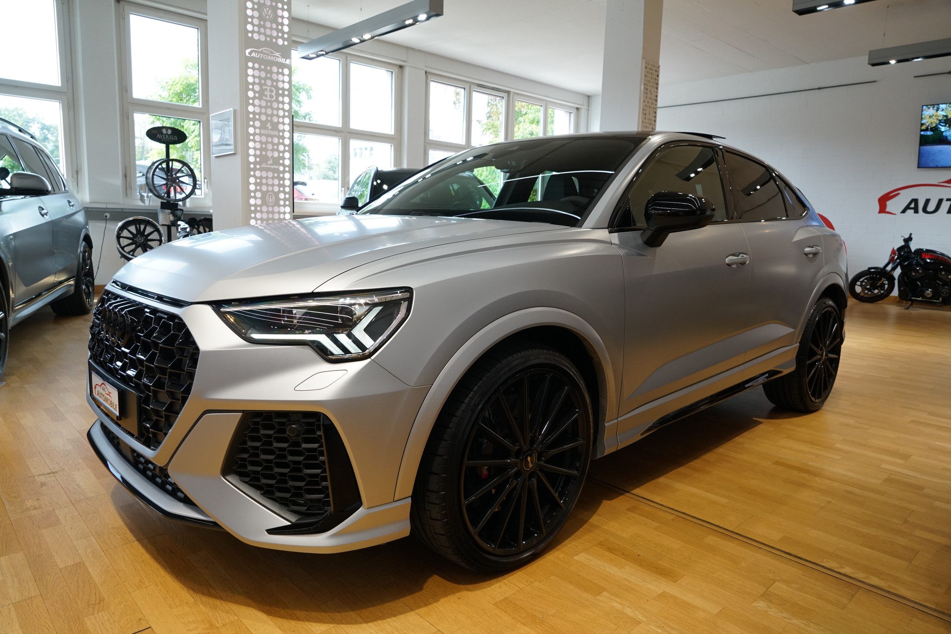 AUDI RS Q3 Sportback quattro S tronic Grau Matt Audi exclusive