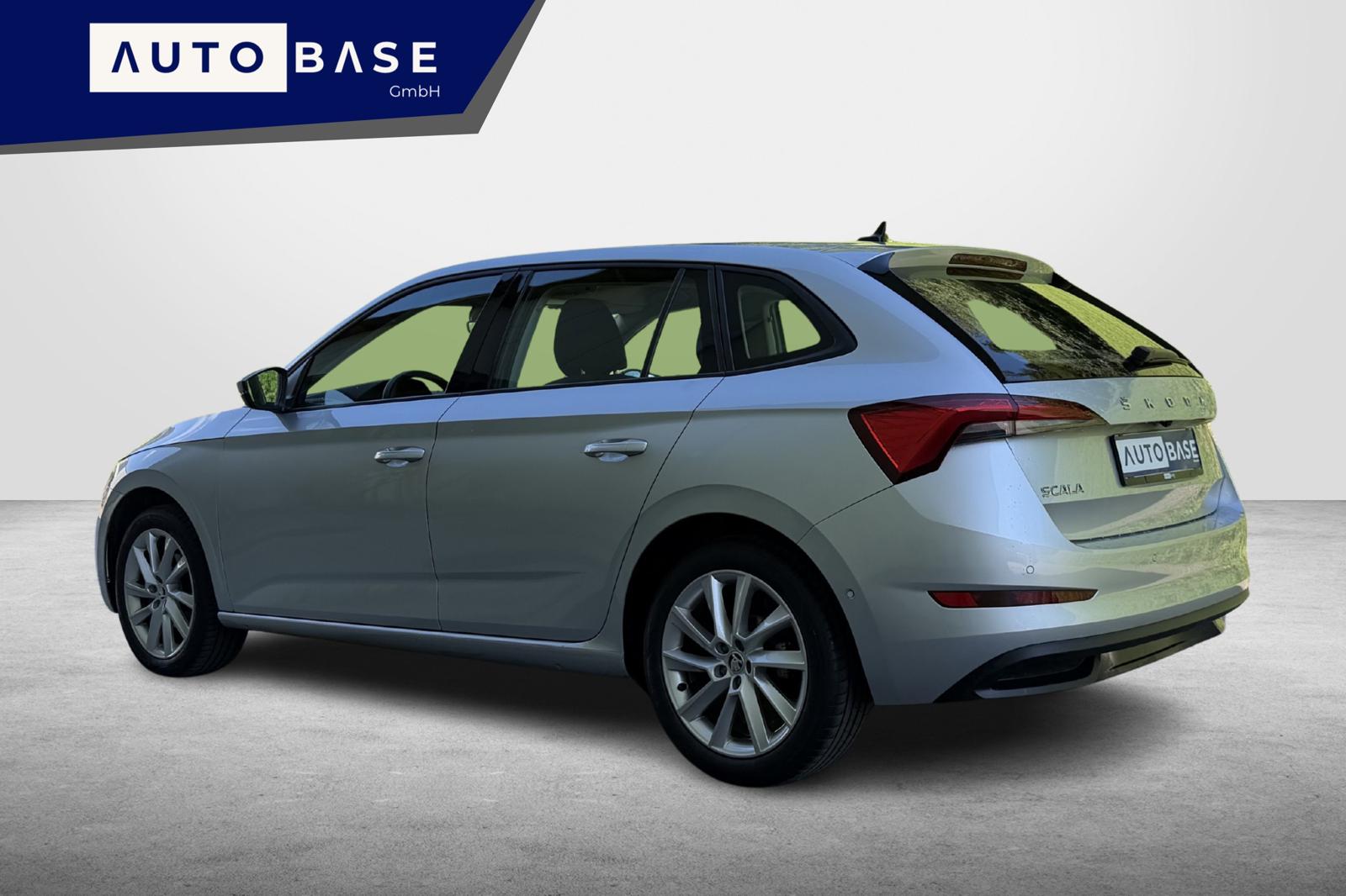SKODA Scala 1.5 TSI ACT Ambition DSG-image-2