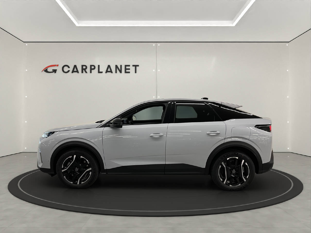 PEUGEOT 3008 e-Allure Premium AWD-image-2
