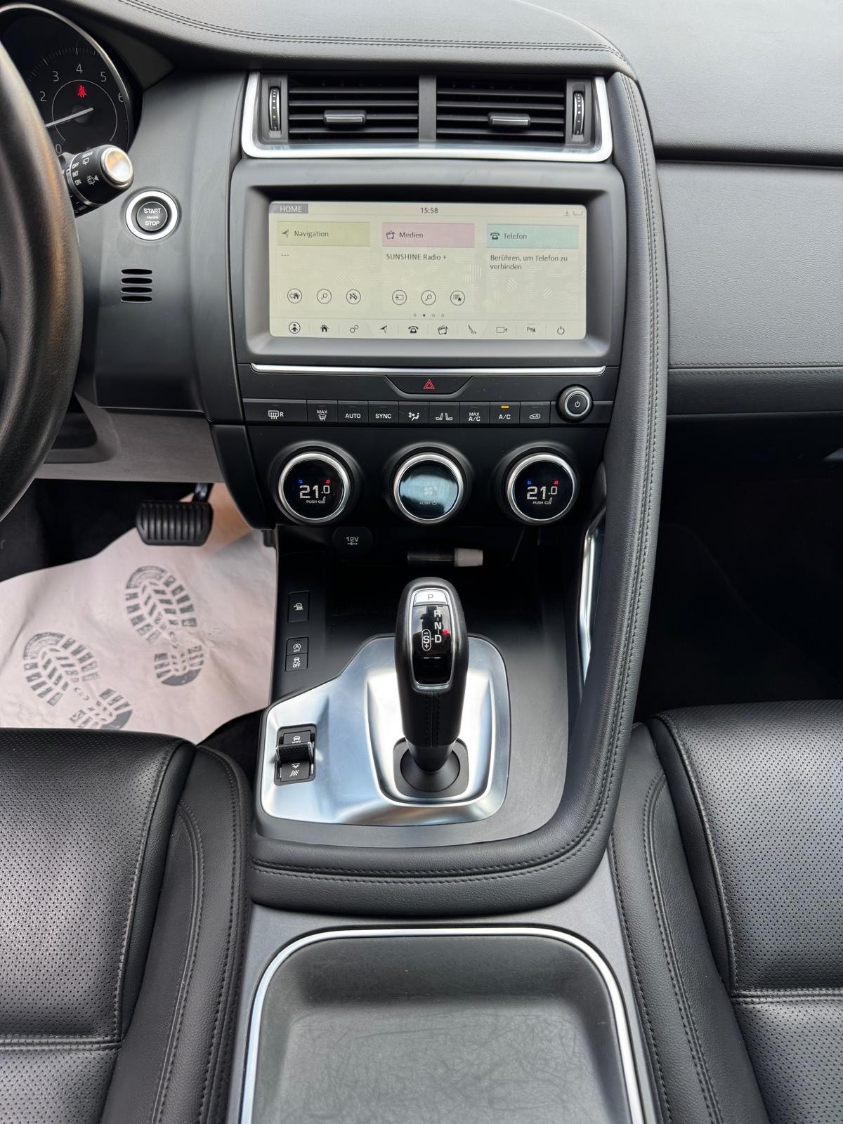 JAGUAR E-Pace 2.0 P250 R-Dynamic S AWD Automatik-image-13