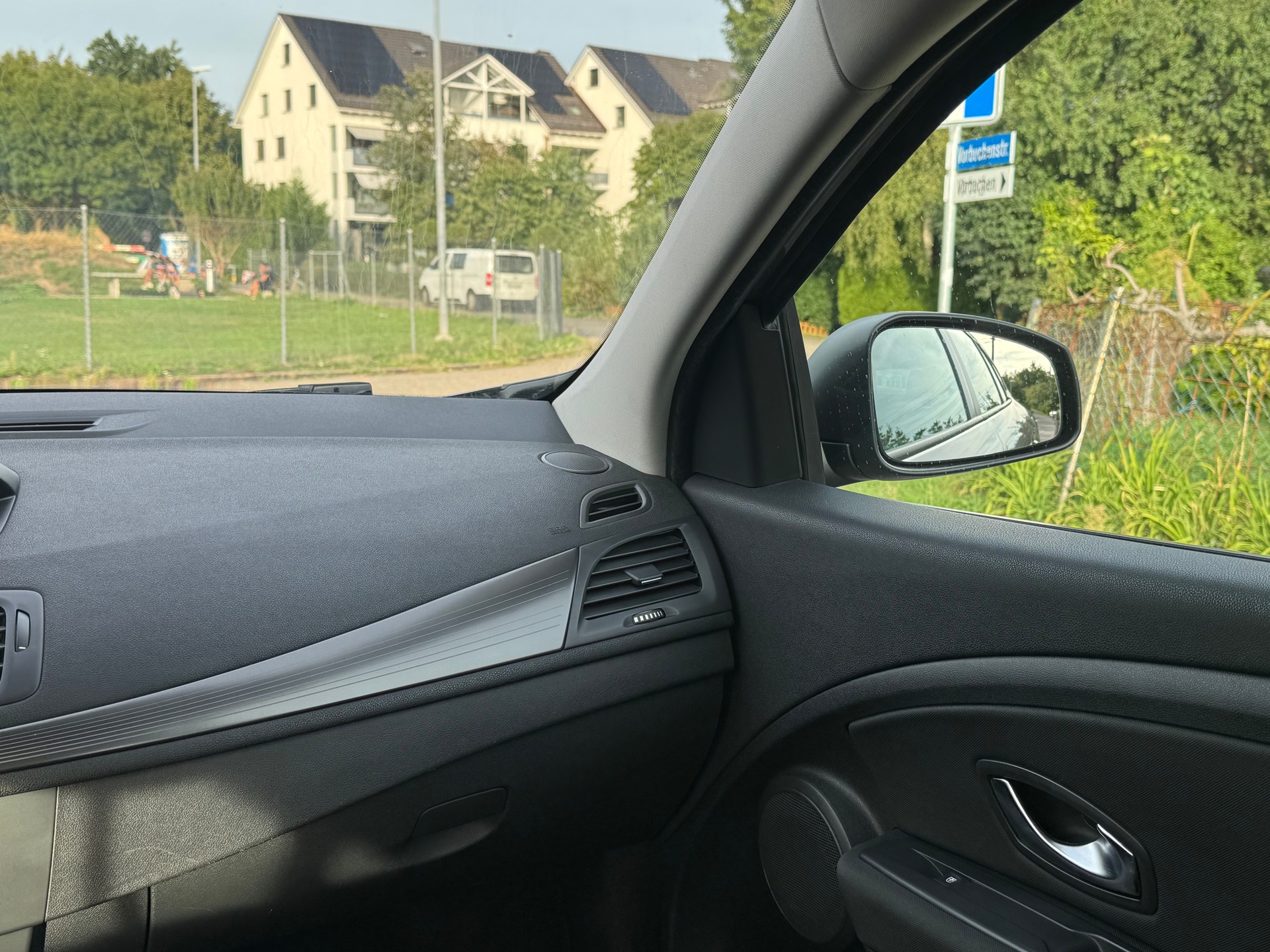 RENAULT Mégane Grandtour 1.6 16V Expression-image-11