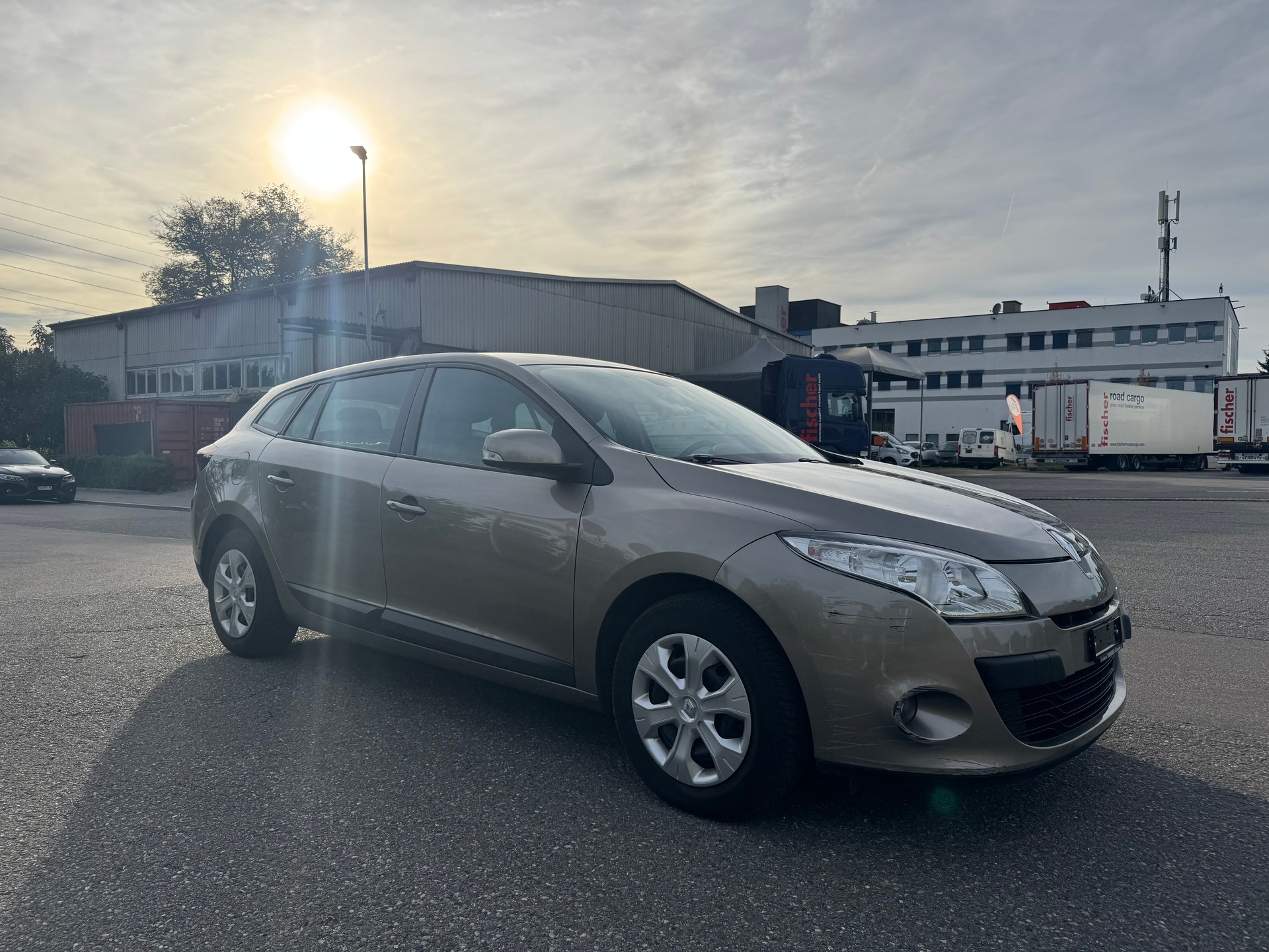 RENAULT Mégane Grandtour 1.6 16V Expression-image-0