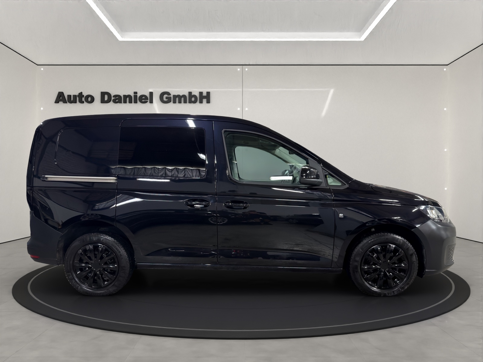 VW Caddy Cargo 2.0TDI DSG-image-4