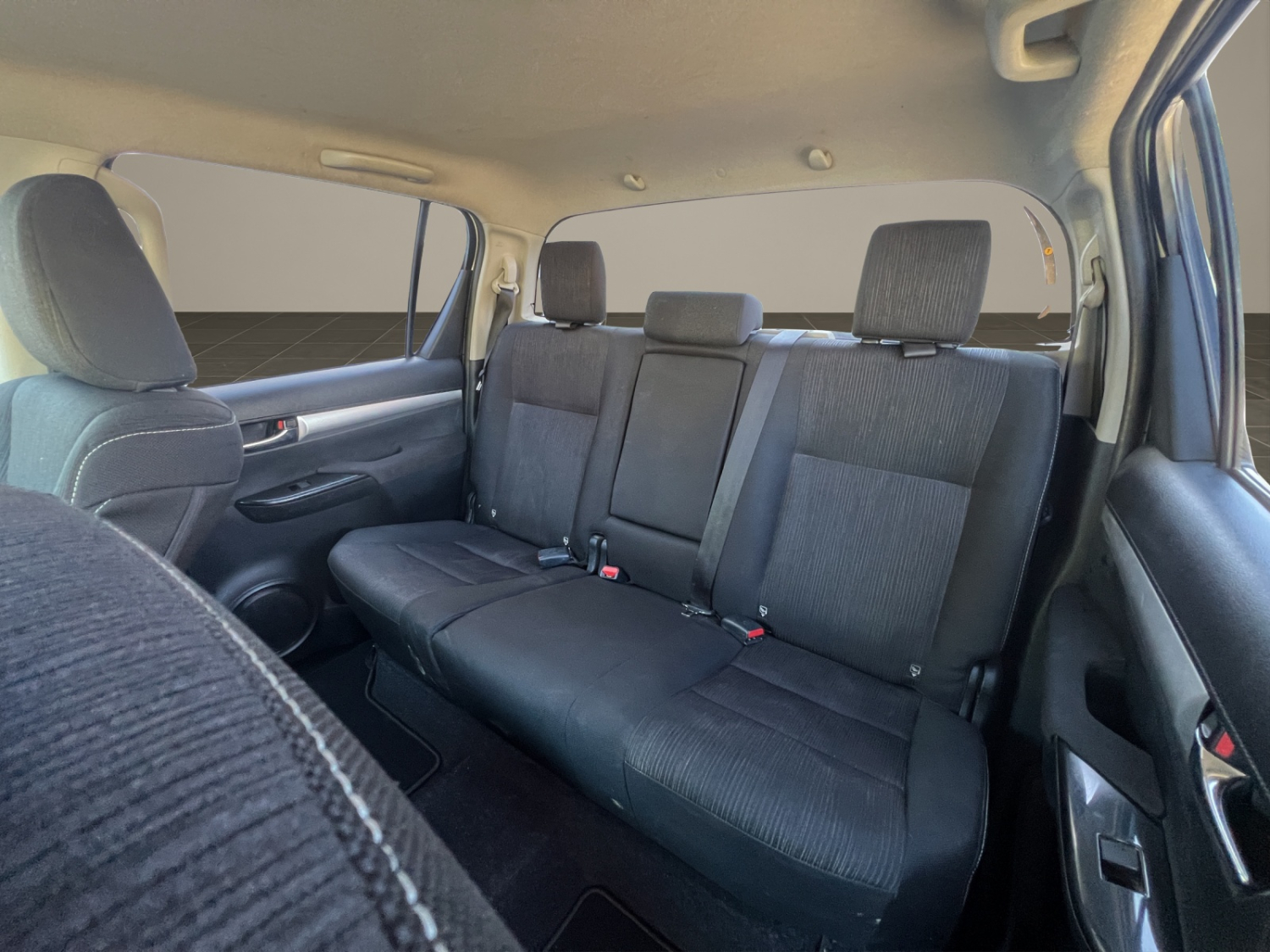 TOYOTA Hilux Double Cab.-Pick-up 2.4 D-4D 150 Sol-image-20