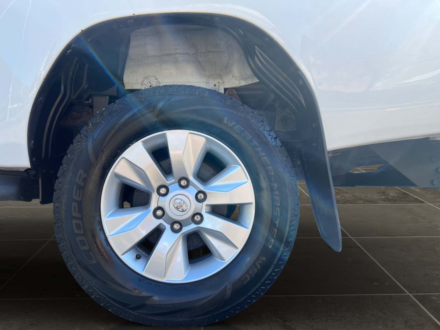 TOYOTA Hilux Double Cab.-Pick-up 2.4 D-4D 150 Sol-image-26