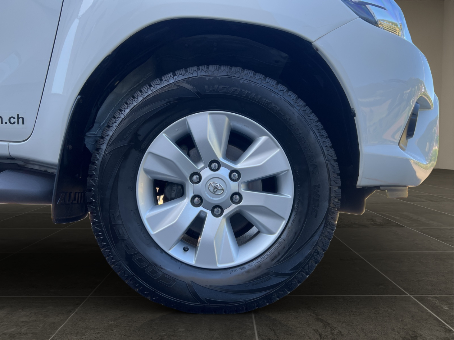 TOYOTA Hilux Double Cab.-Pick-up 2.4 D-4D 150 Sol-image-23