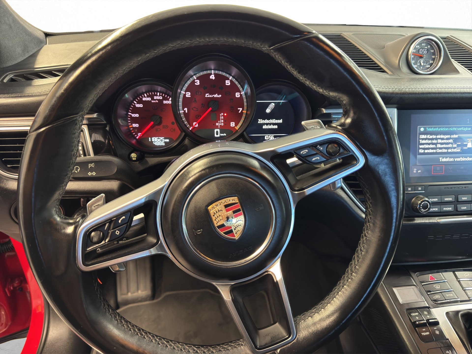 PORSCHE Macan Turbo Performance PDK-image-7