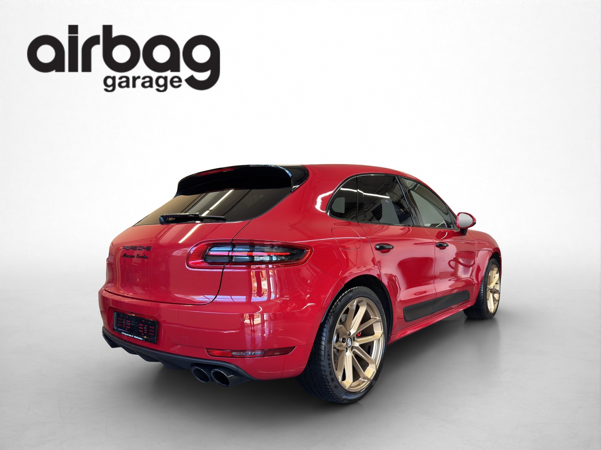 PORSCHE Macan Turbo Performance PDK-image-3