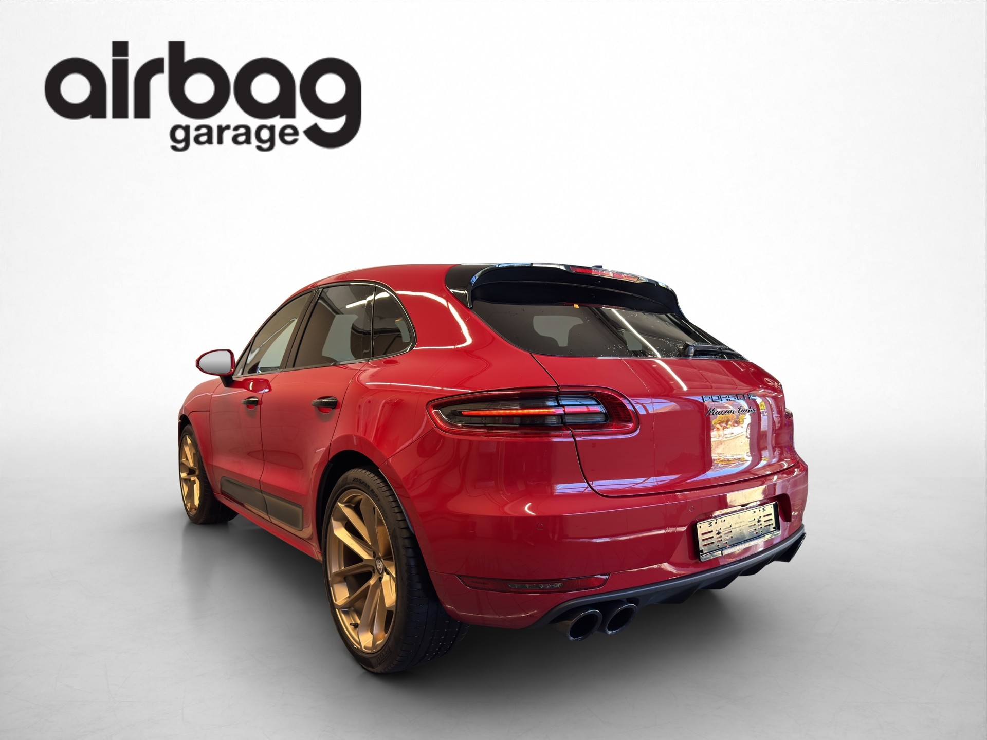 PORSCHE Macan Turbo Performance PDK-image-1