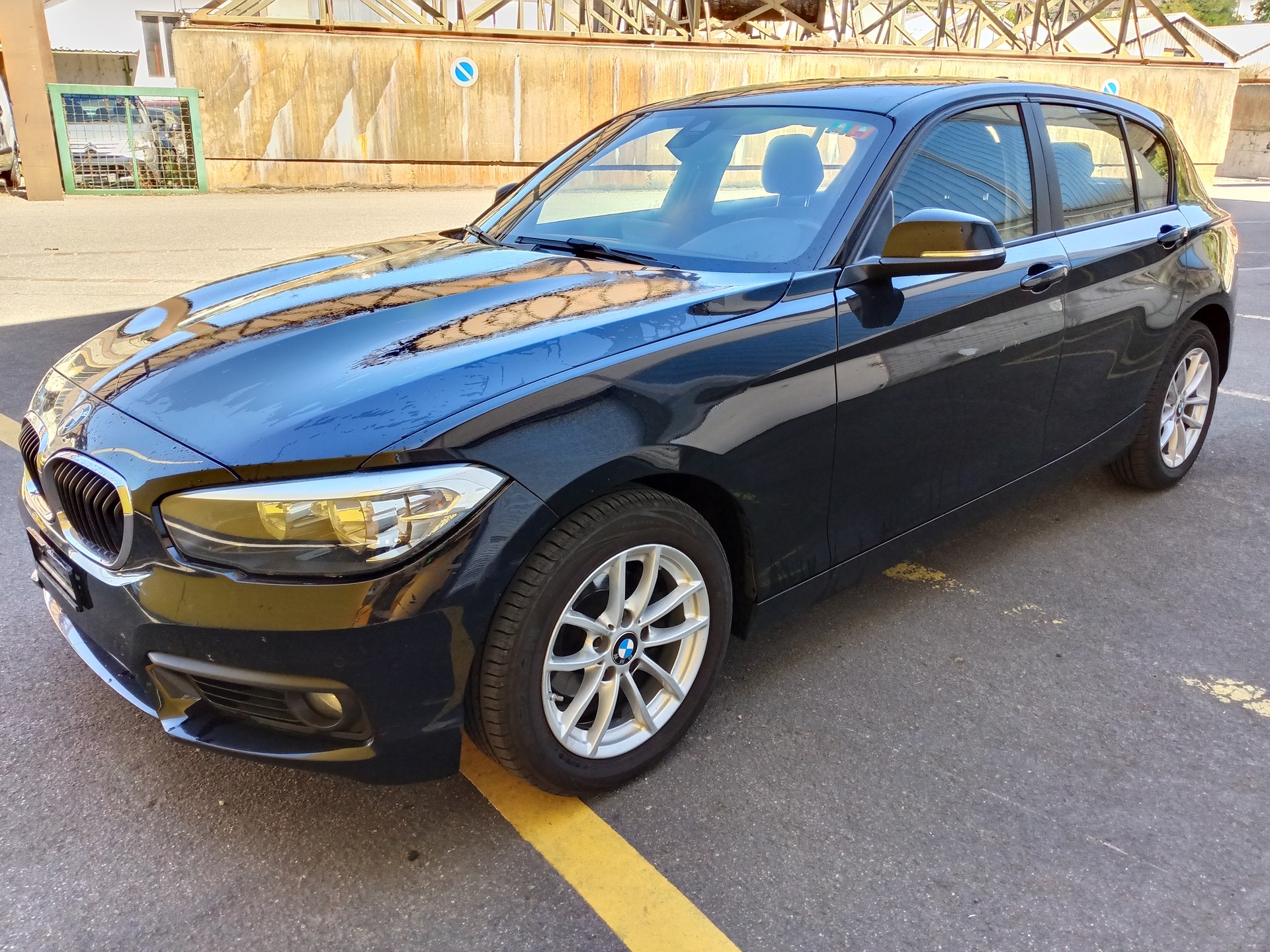 BMW 118d Urban Line Steptronic-image-2