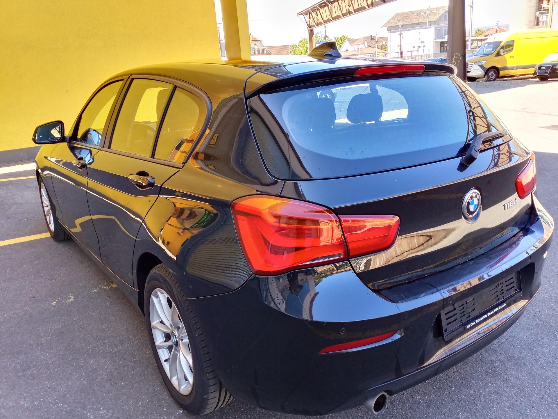 BMW 118d Urban Line Steptronic-image-6