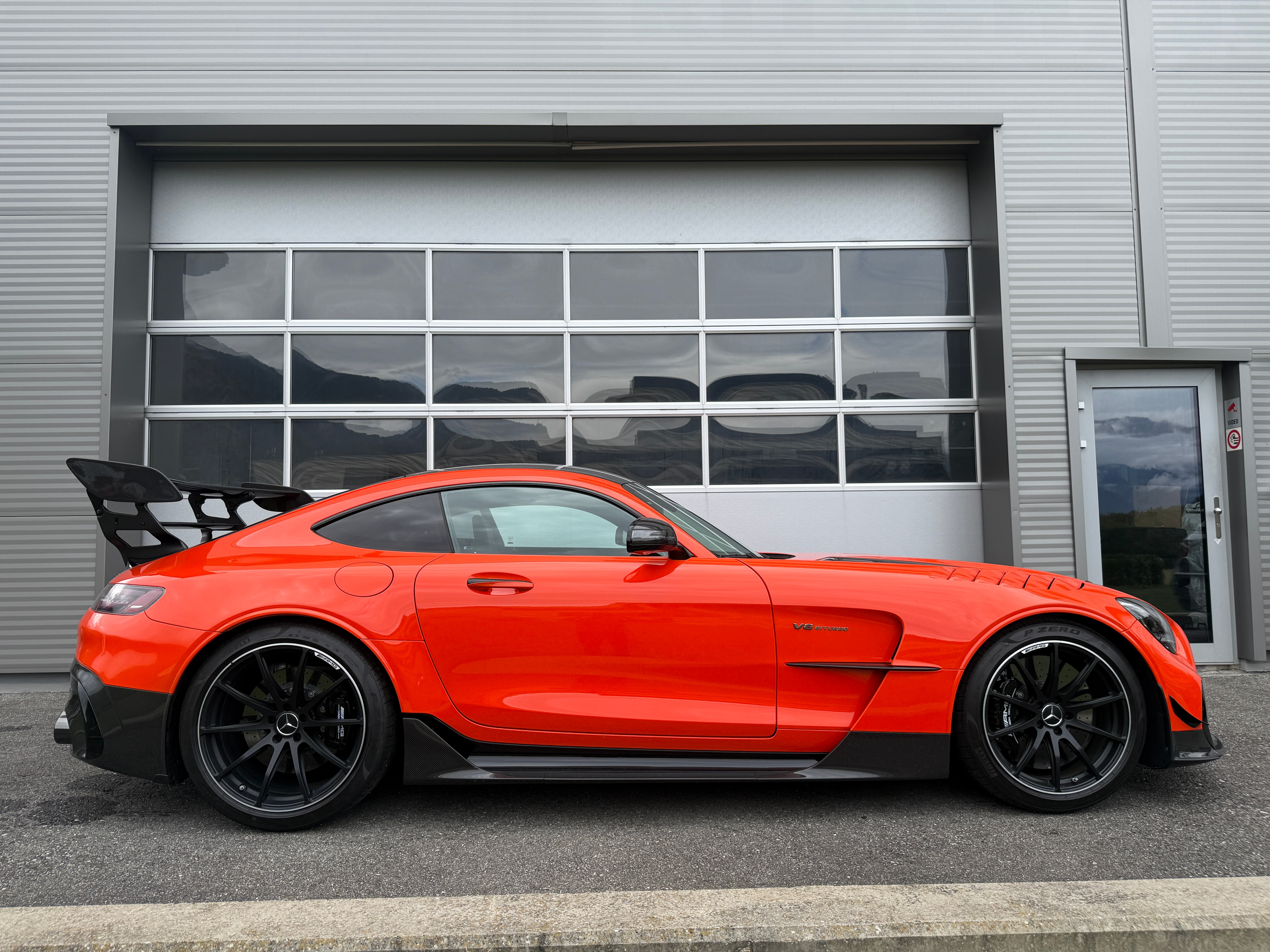 Car photo