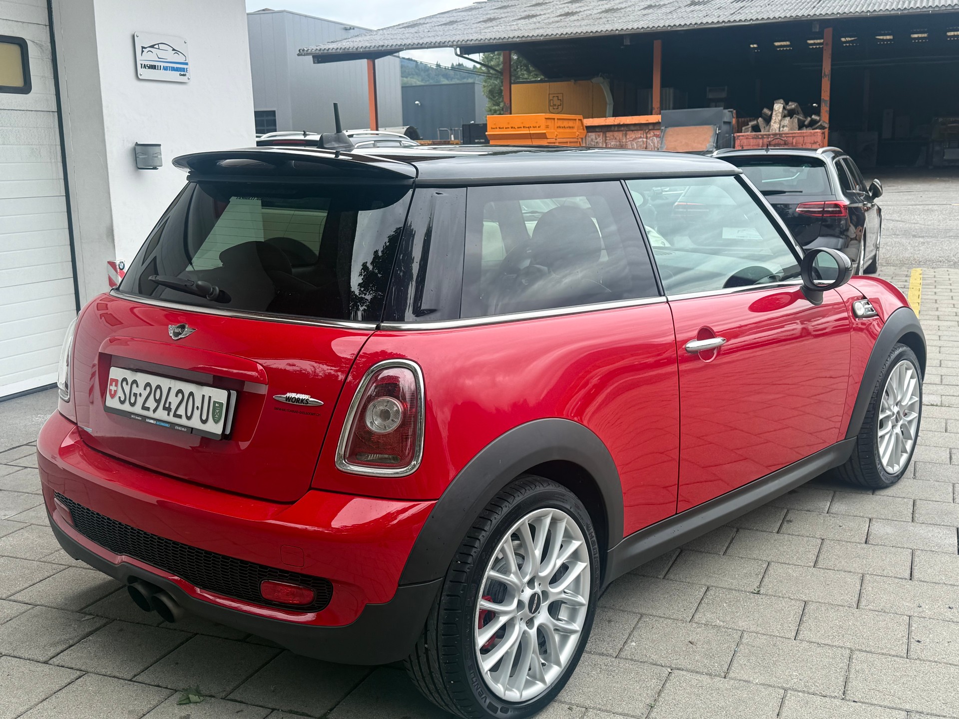 MINI Cooper John Cooper Works-image-7