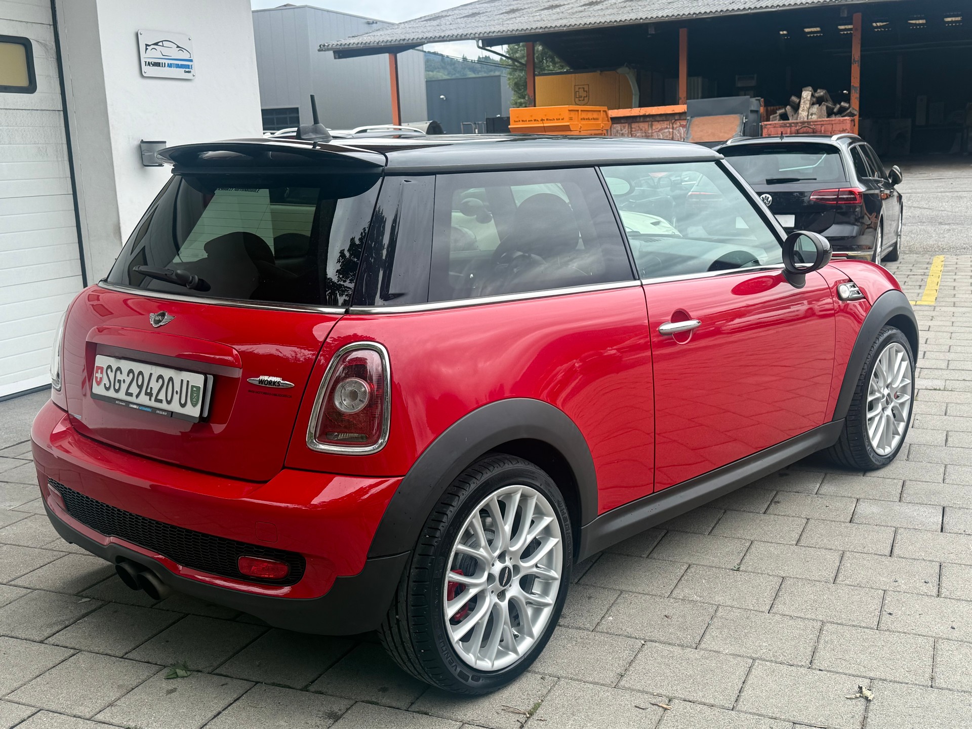 MINI Cooper John Cooper Works-image-8