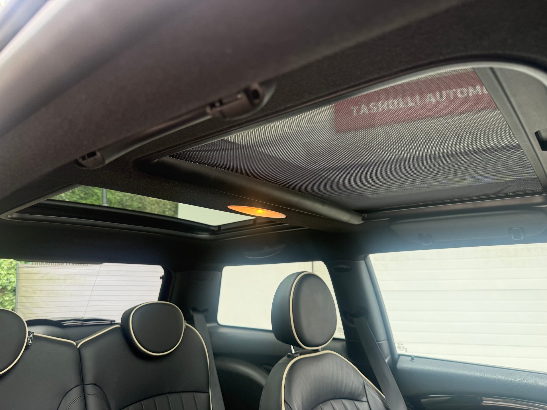 MINI Cooper John Cooper Works-image-13