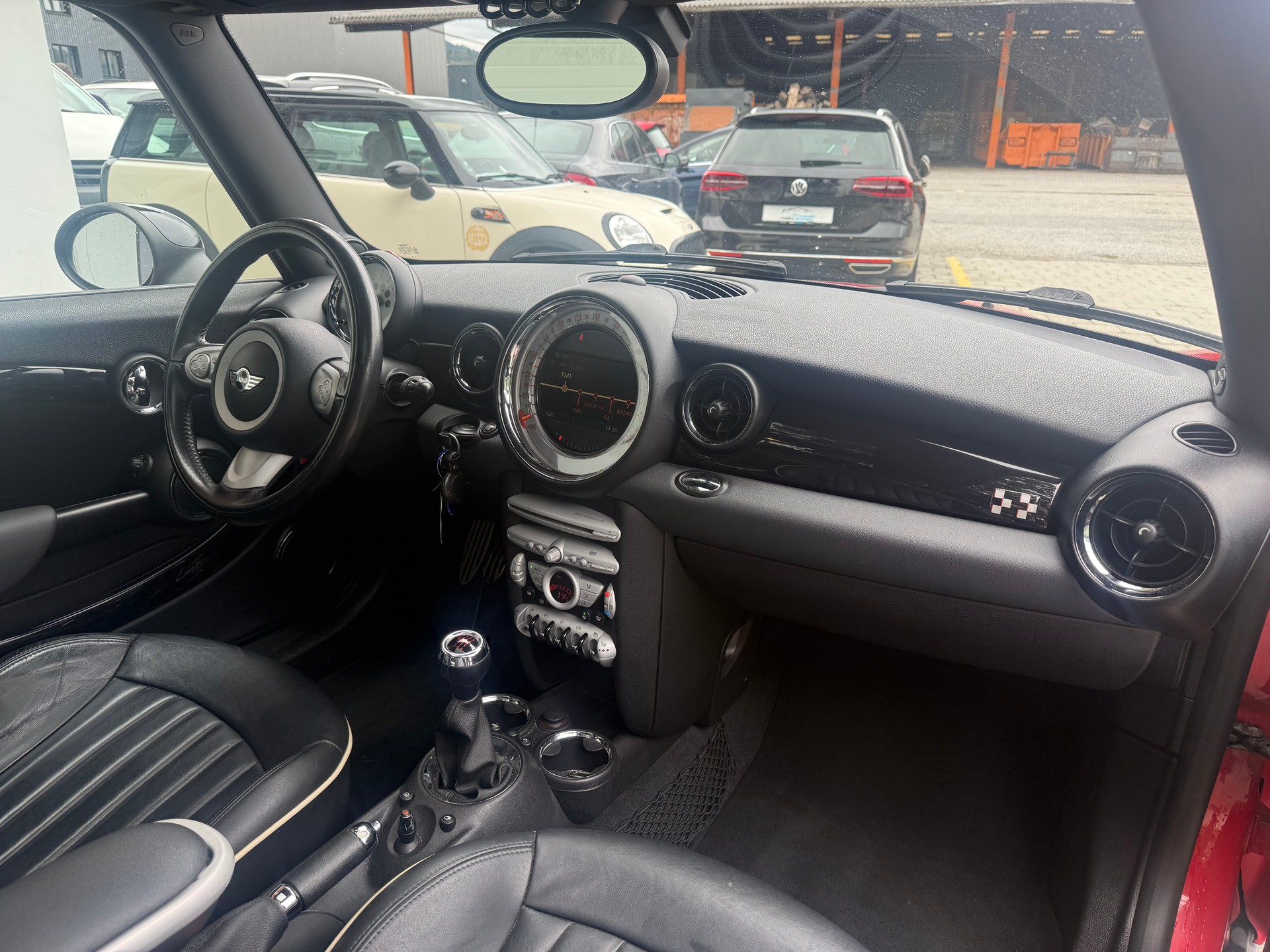 MINI Cooper John Cooper Works-image-11