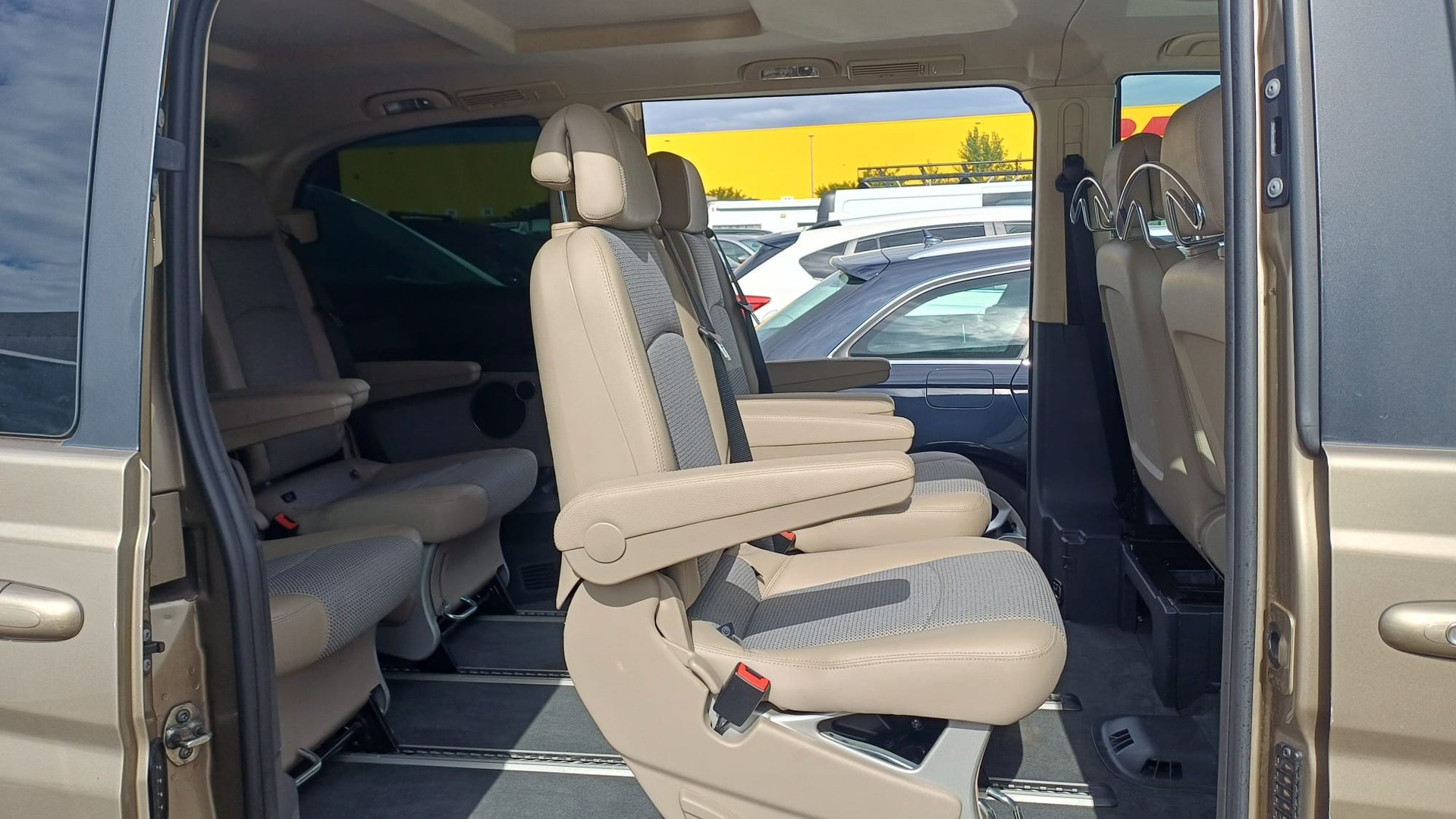 MERCEDES-BENZ Viano 2.2 CDI Blue Eff. Trend Ed. 4Matic A-image-12