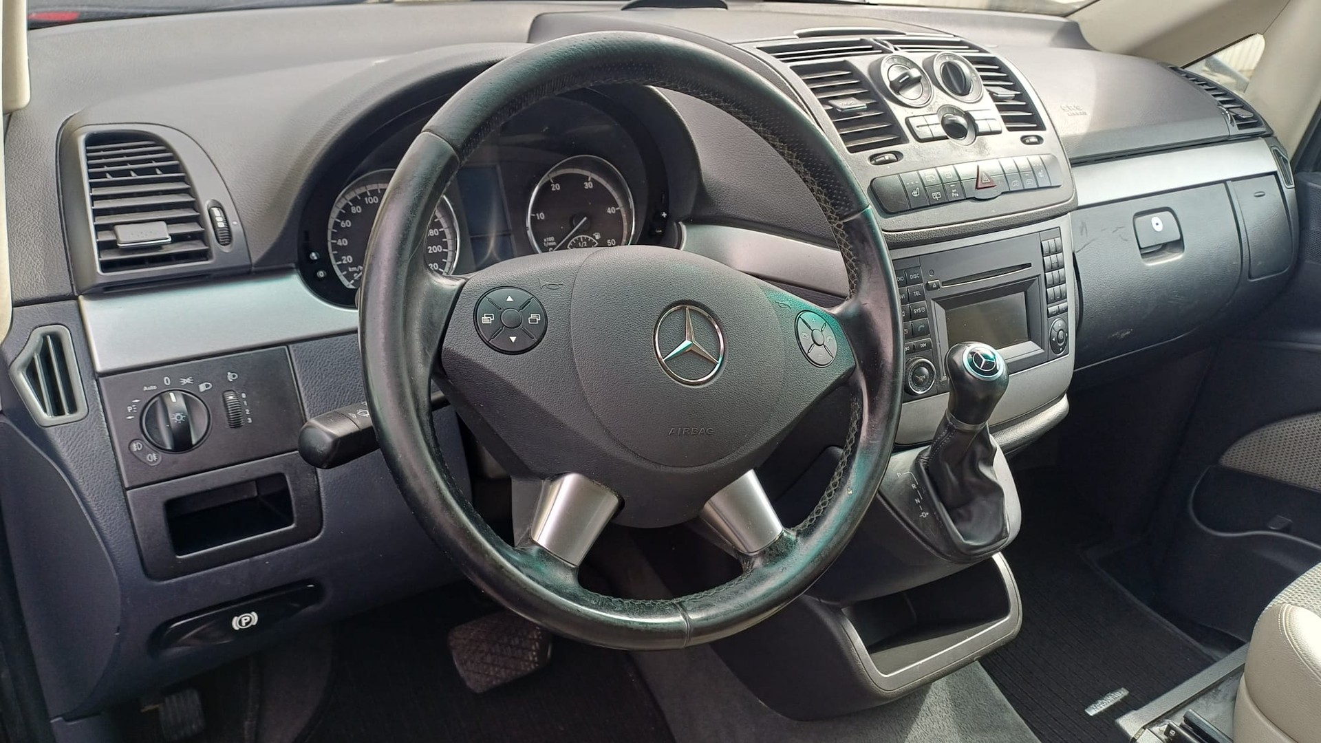 MERCEDES-BENZ Viano 2.2 CDI Blue Eff. Trend Ed. 4Matic A-image-8