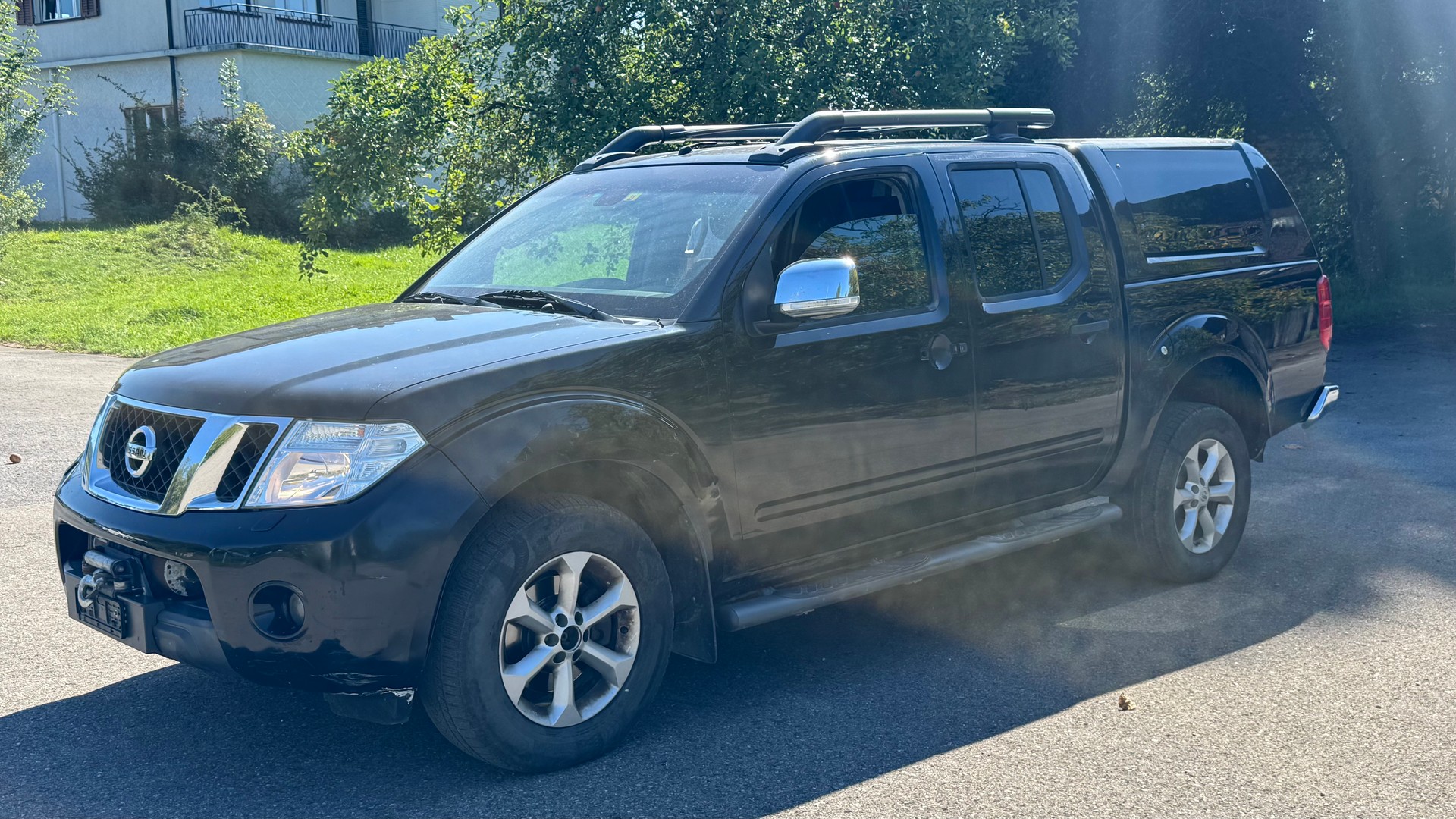 NISSAN Navara Double Cab LE 2.5 dCi 4WD Automat-image-1
