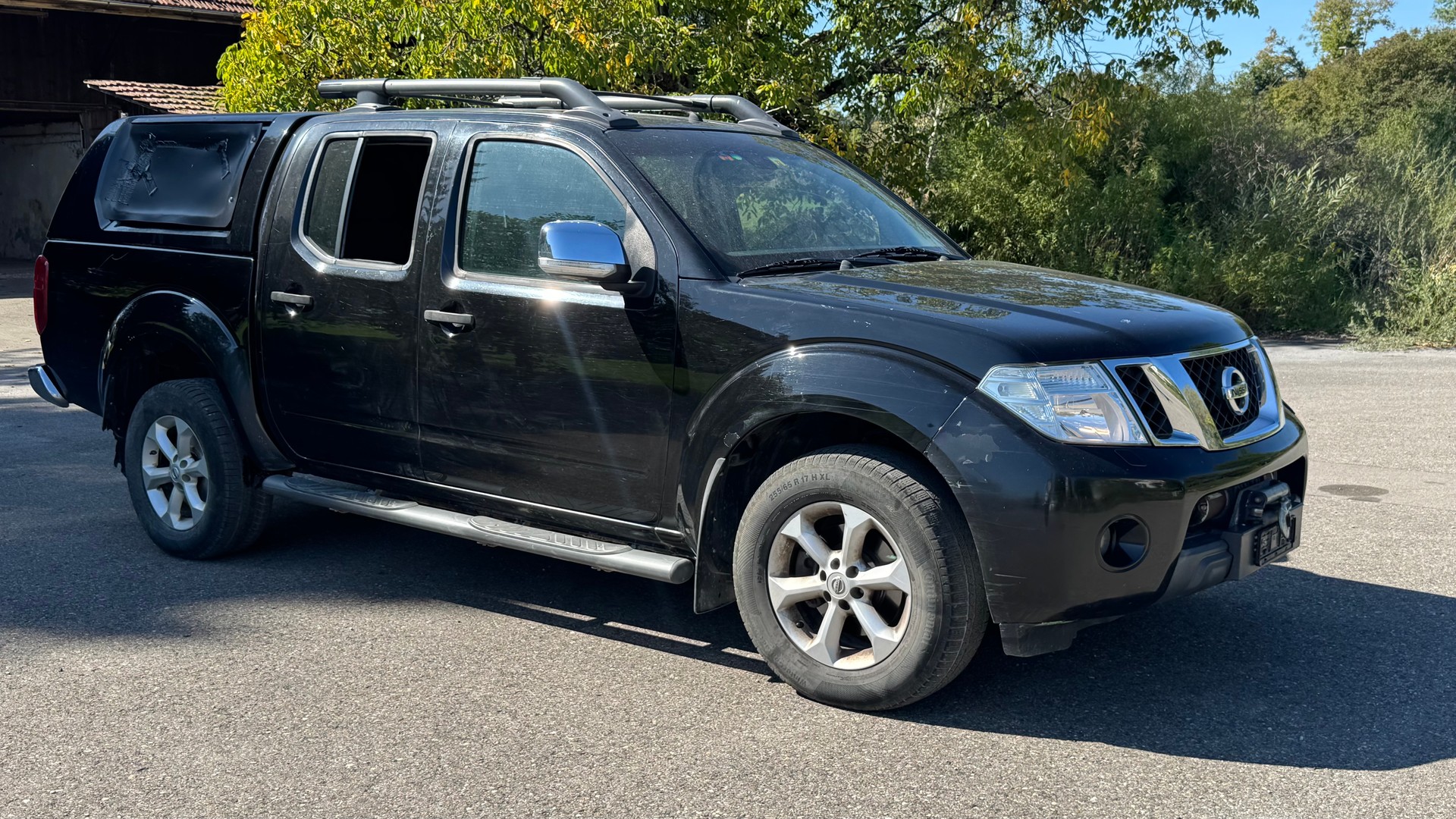 NISSAN Navara Double Cab LE 2.5 dCi 4WD Automat-image-3