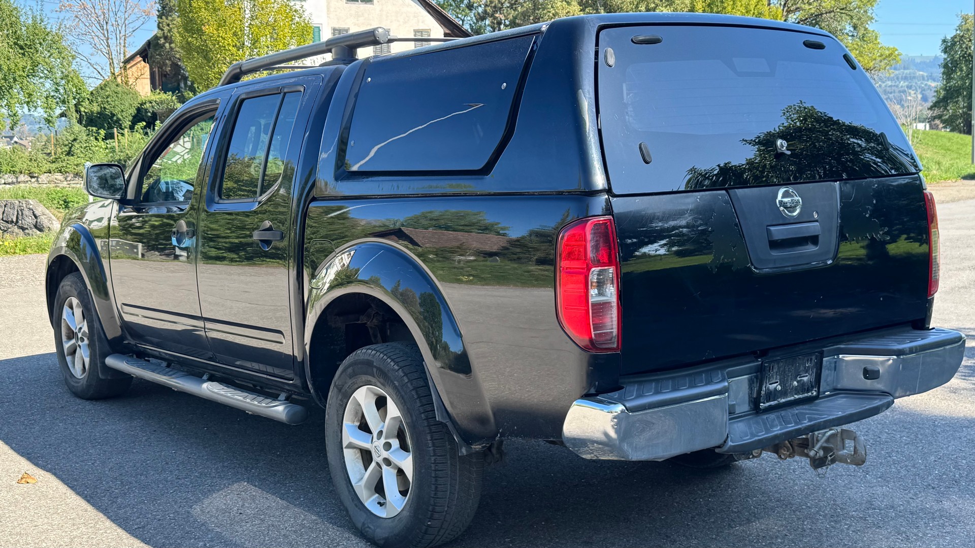 NISSAN Navara Double Cab LE 2.5 dCi 4WD Automat-image-5