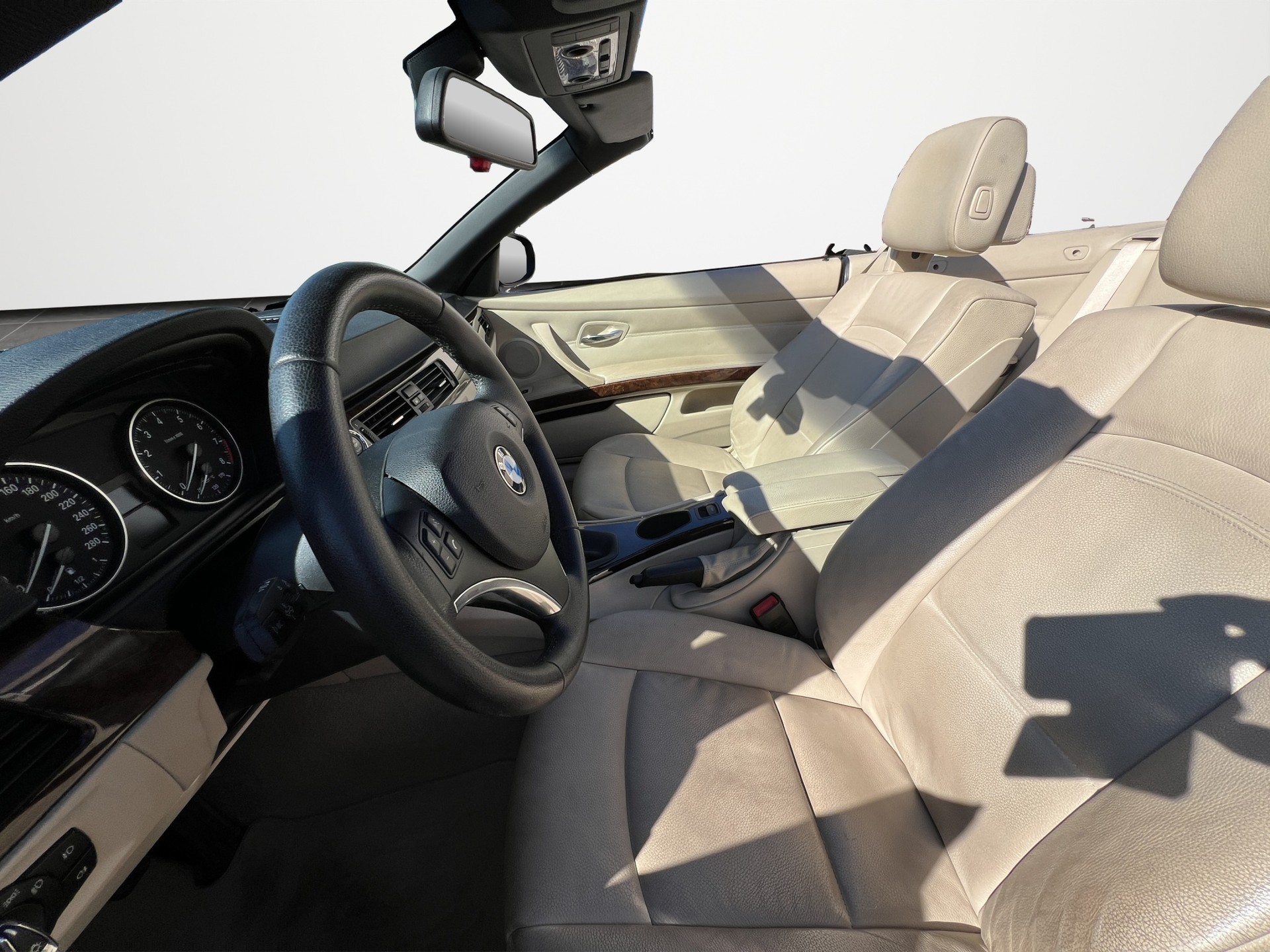 BMW 325i Cabriolet-image-7