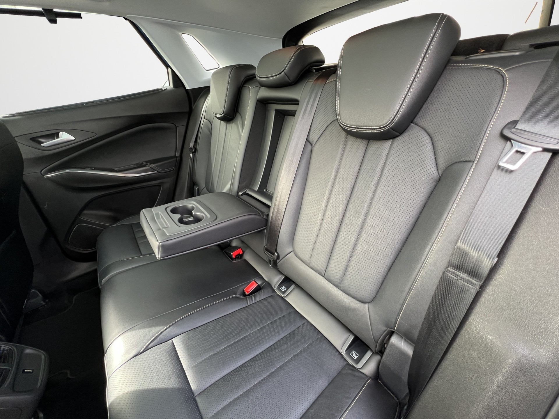 OPEL Grandland X 1.2i TP Ultimate-image-11