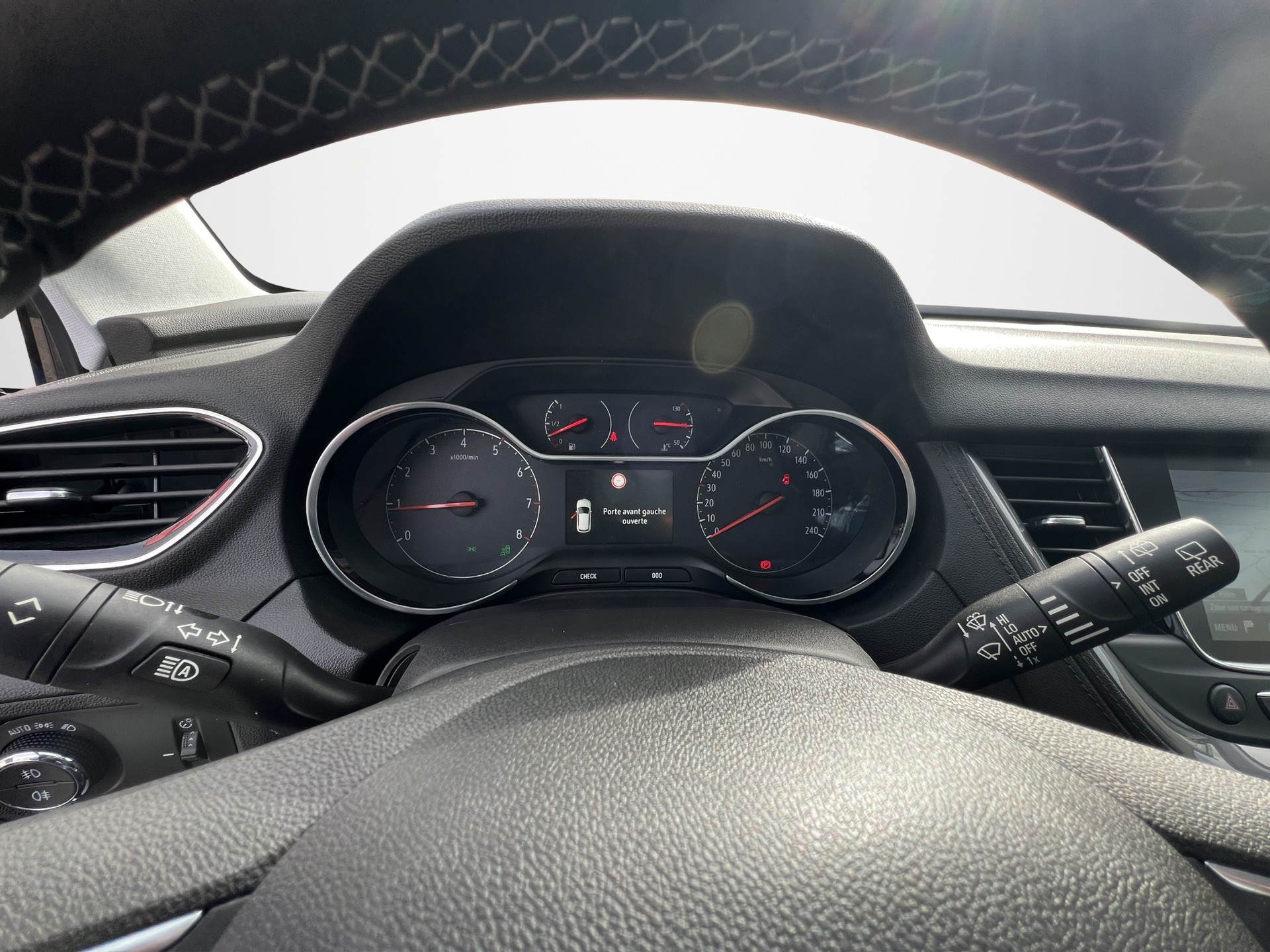 OPEL Grandland X 1.2i TP Ultimate-image-10