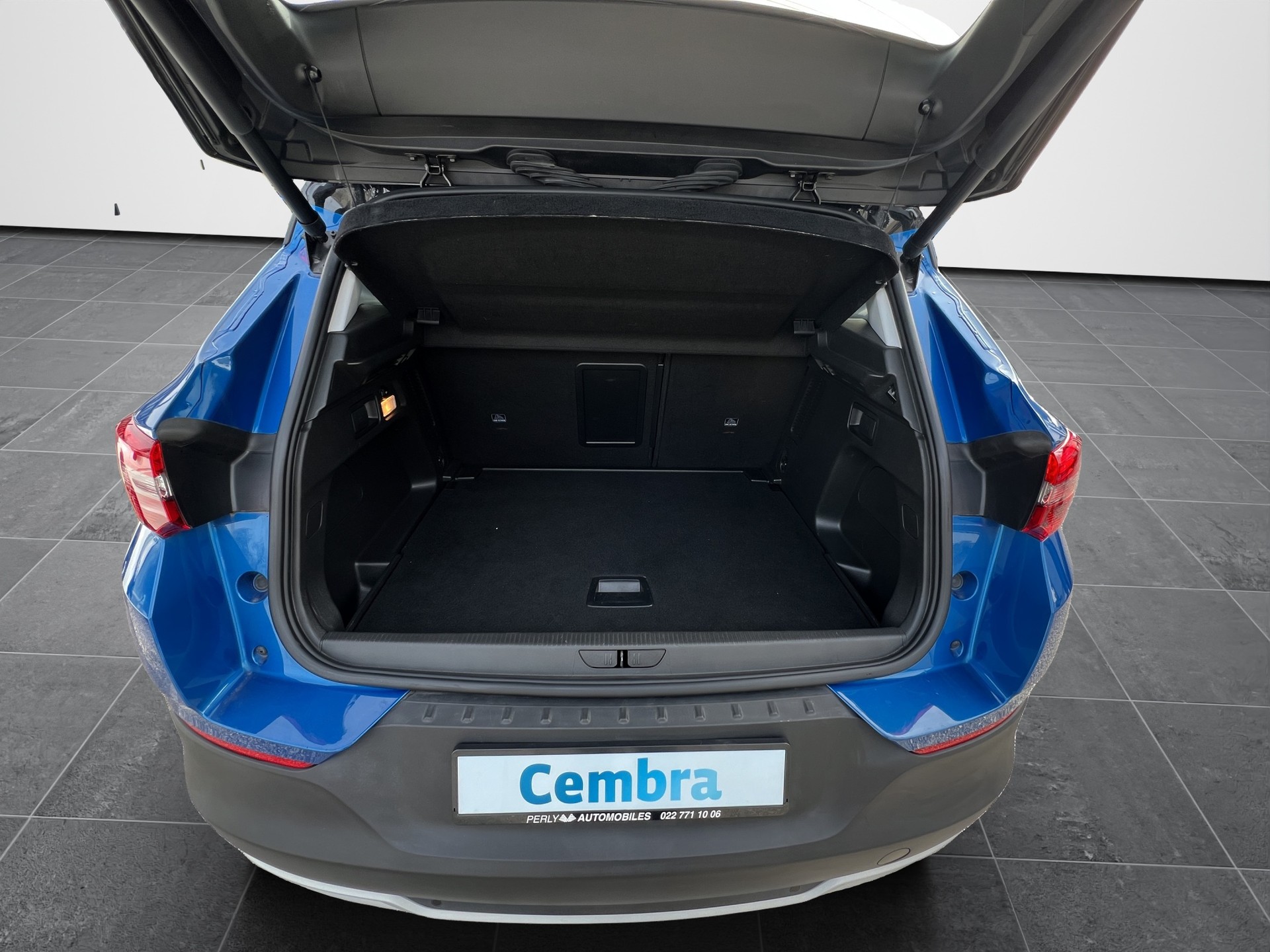 OPEL Grandland X 1.2i TP Ultimate-image-16